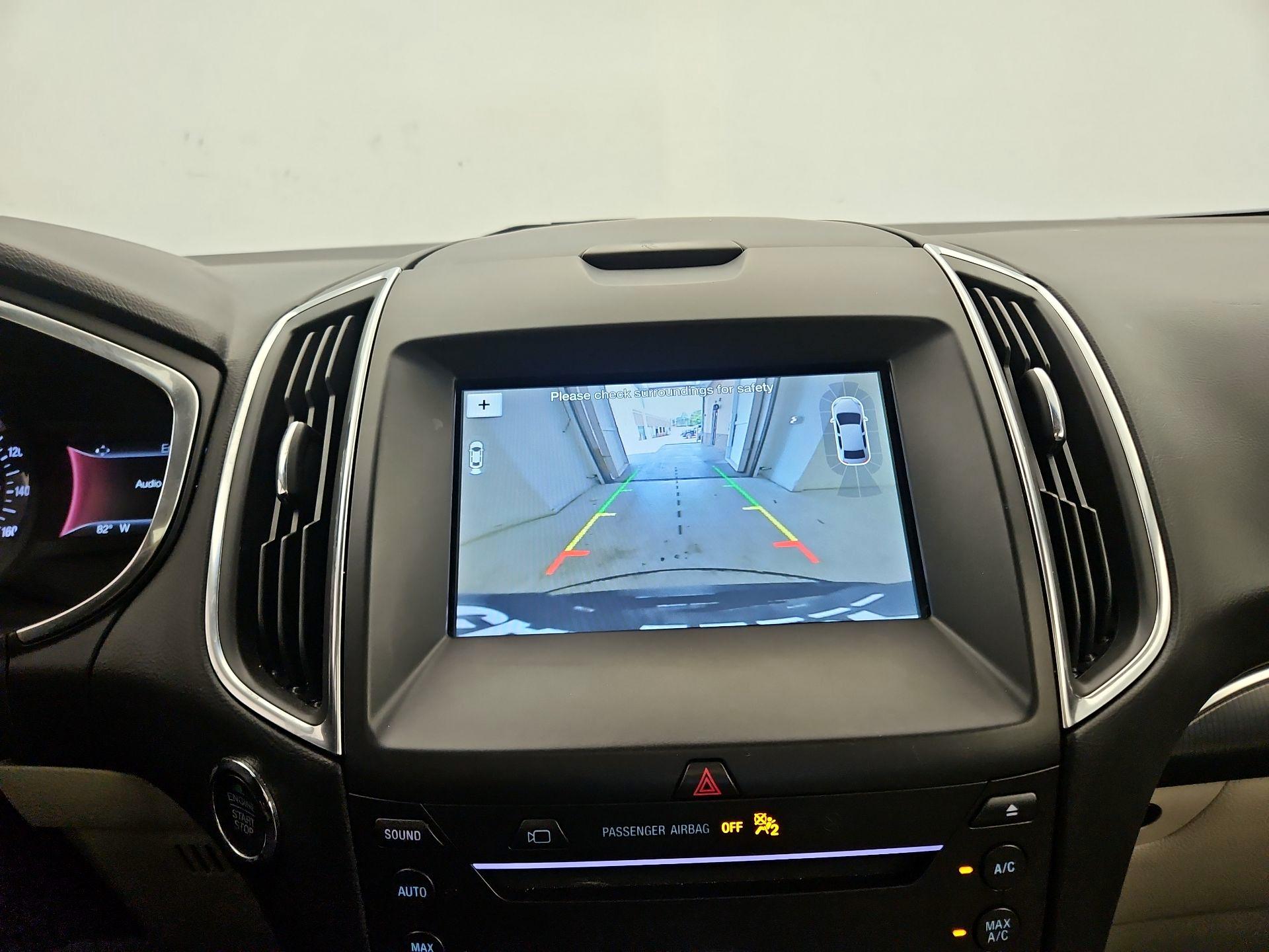 Thumbnail: 2019 Ford Edge - 15