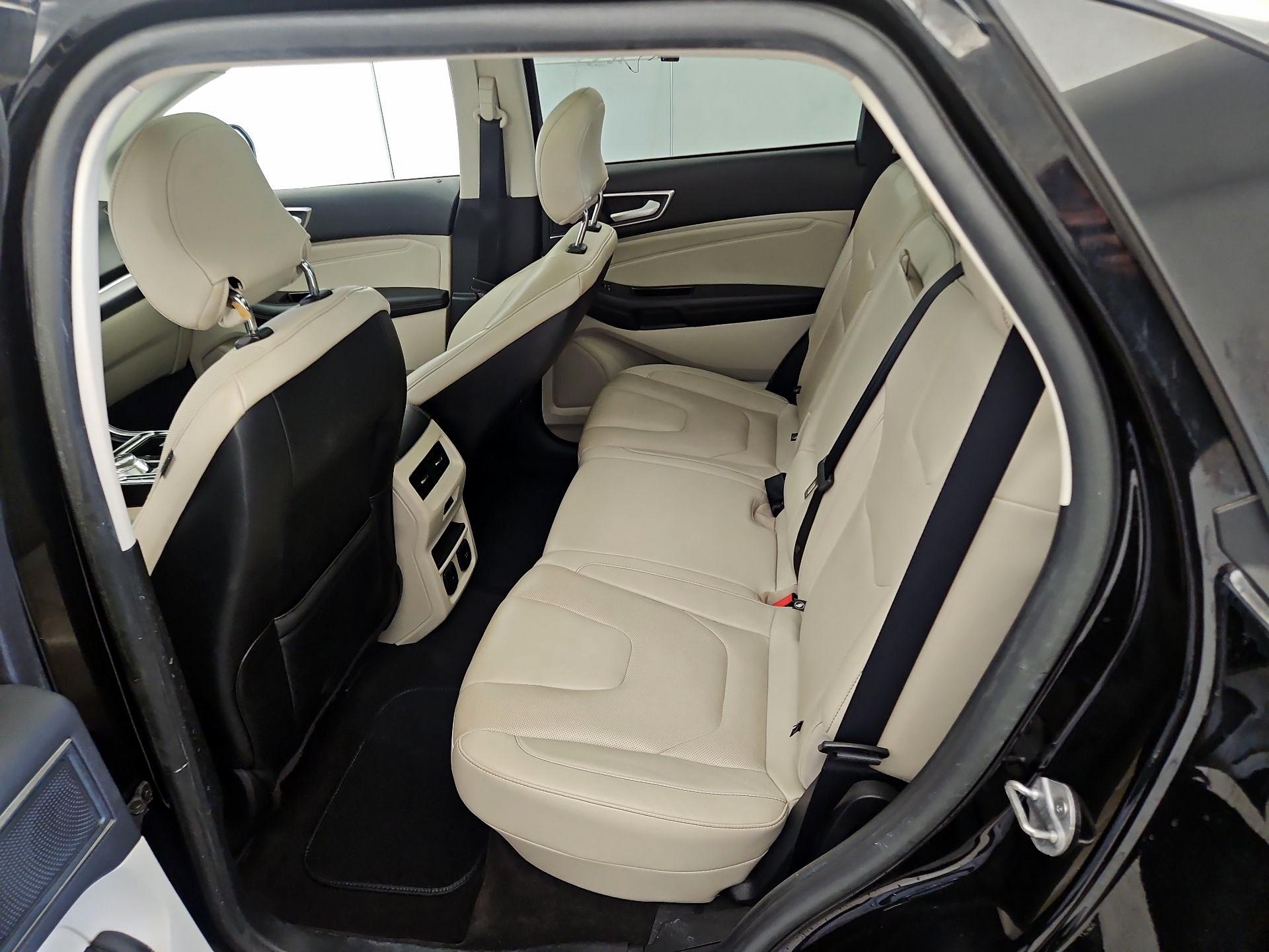 Thumbnail: 2019 Ford Edge - 20