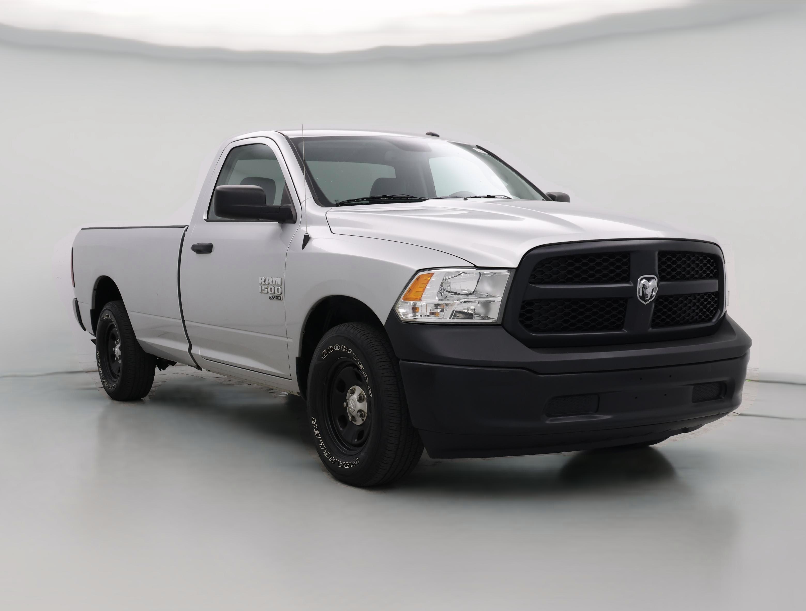 Thumbnail: 2019 RAM 1500 Classic - 1