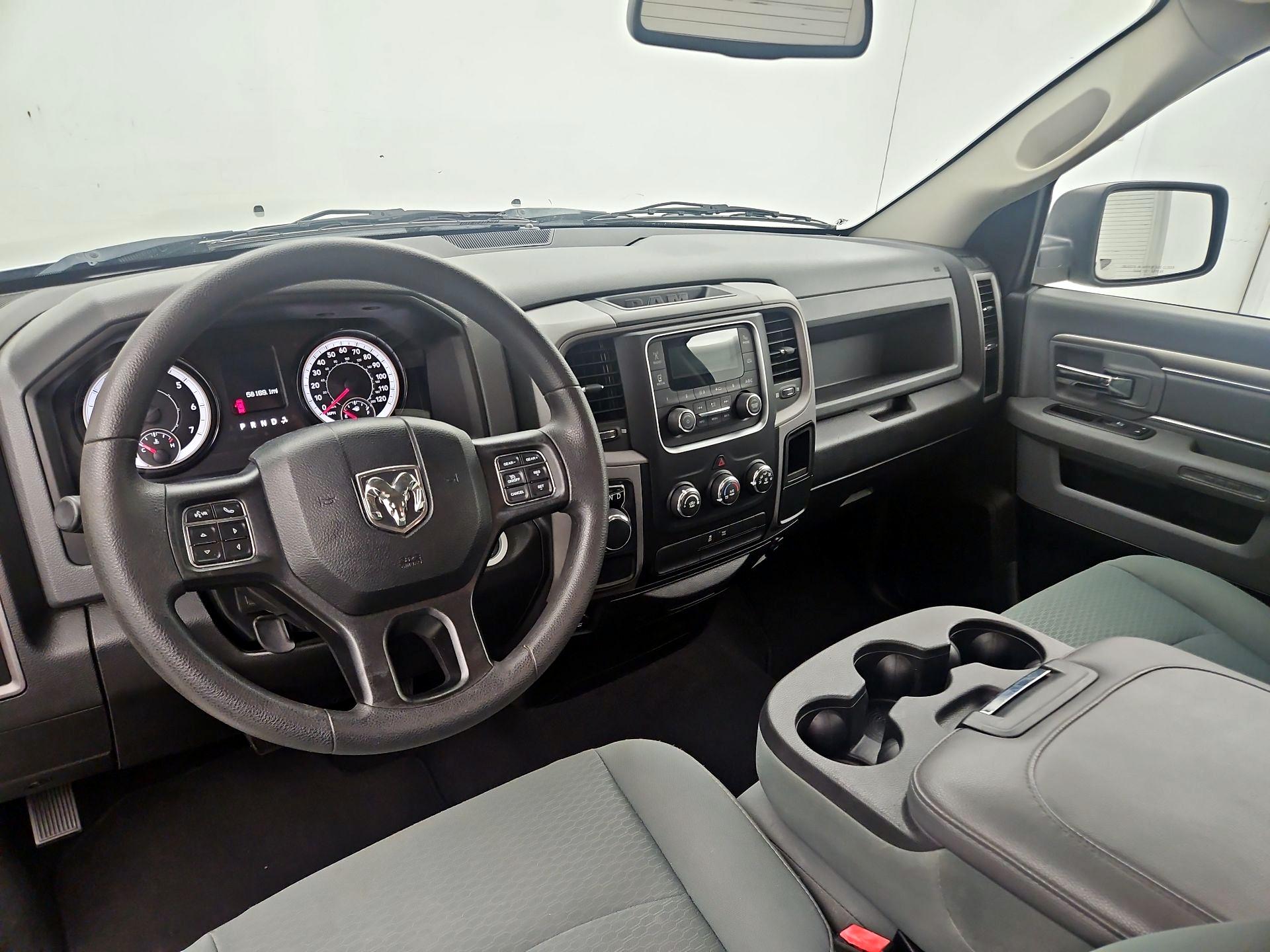 Thumbnail: 2019 RAM 1500 Classic - 9