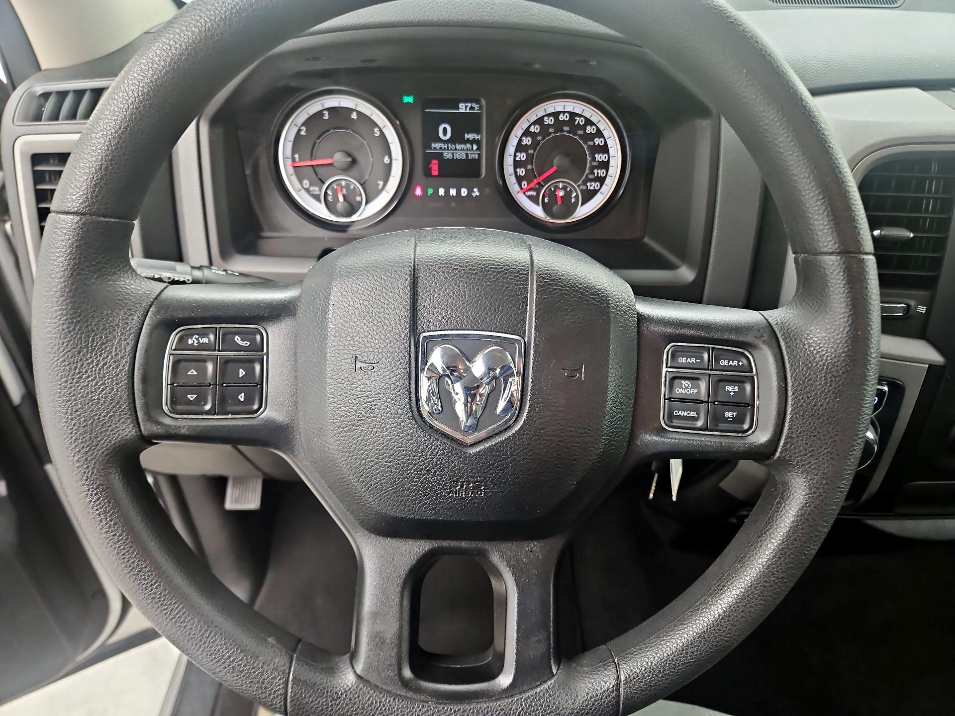 Thumbnail: 2019 RAM 1500 Classic - 10
