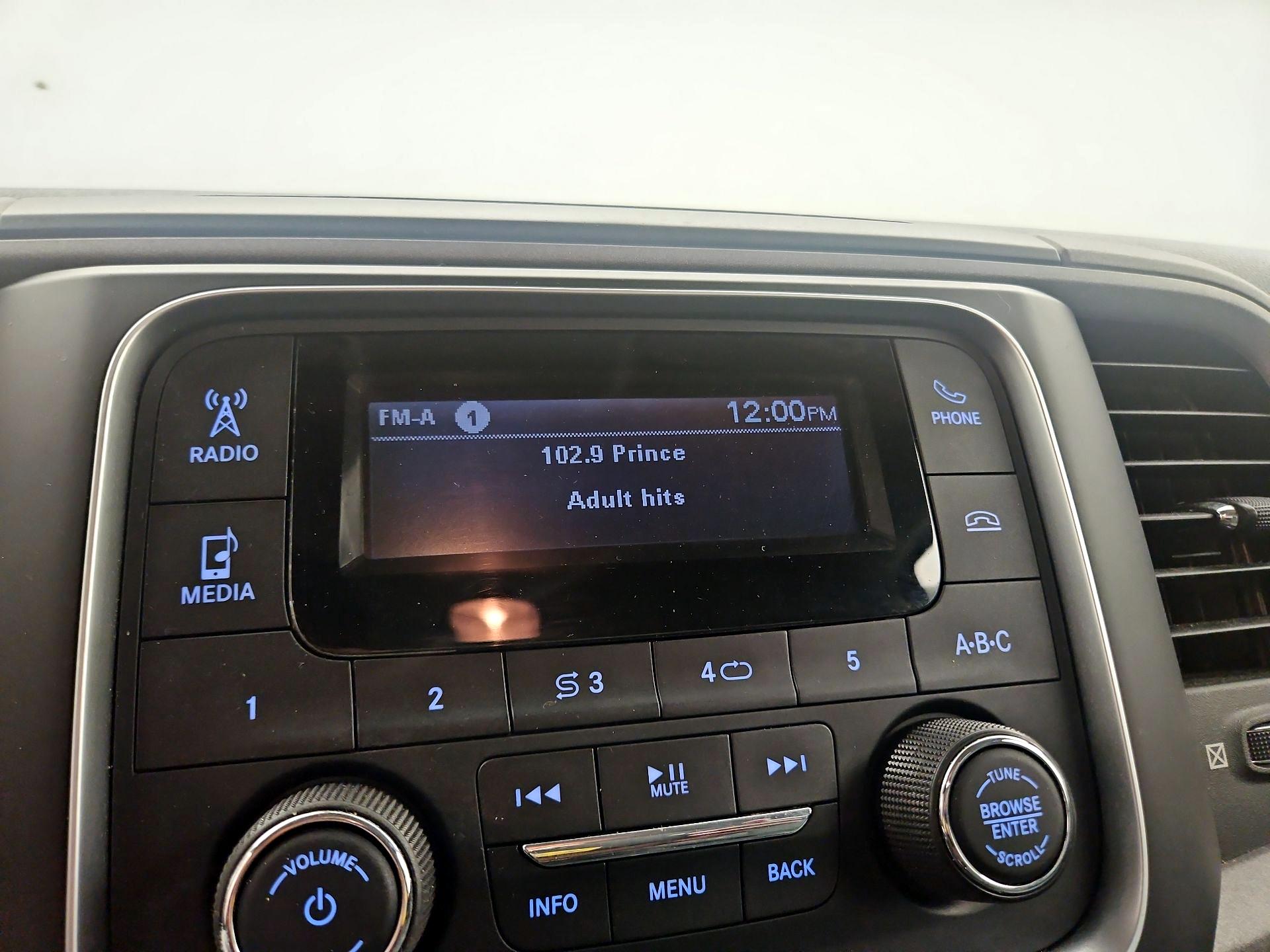 Thumbnail: 2019 RAM 1500 Classic - 14