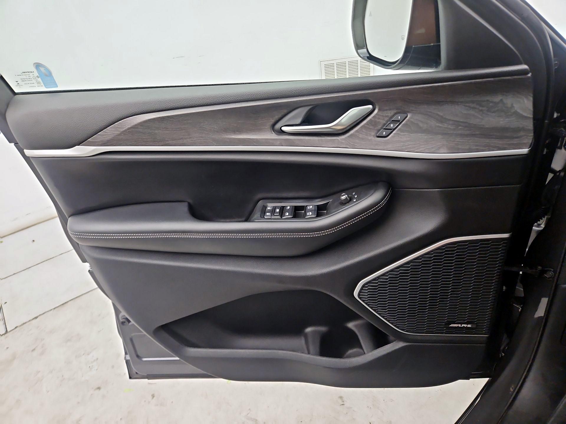 Thumbnail: 2021 Jeep Grand Cherokee L - 12