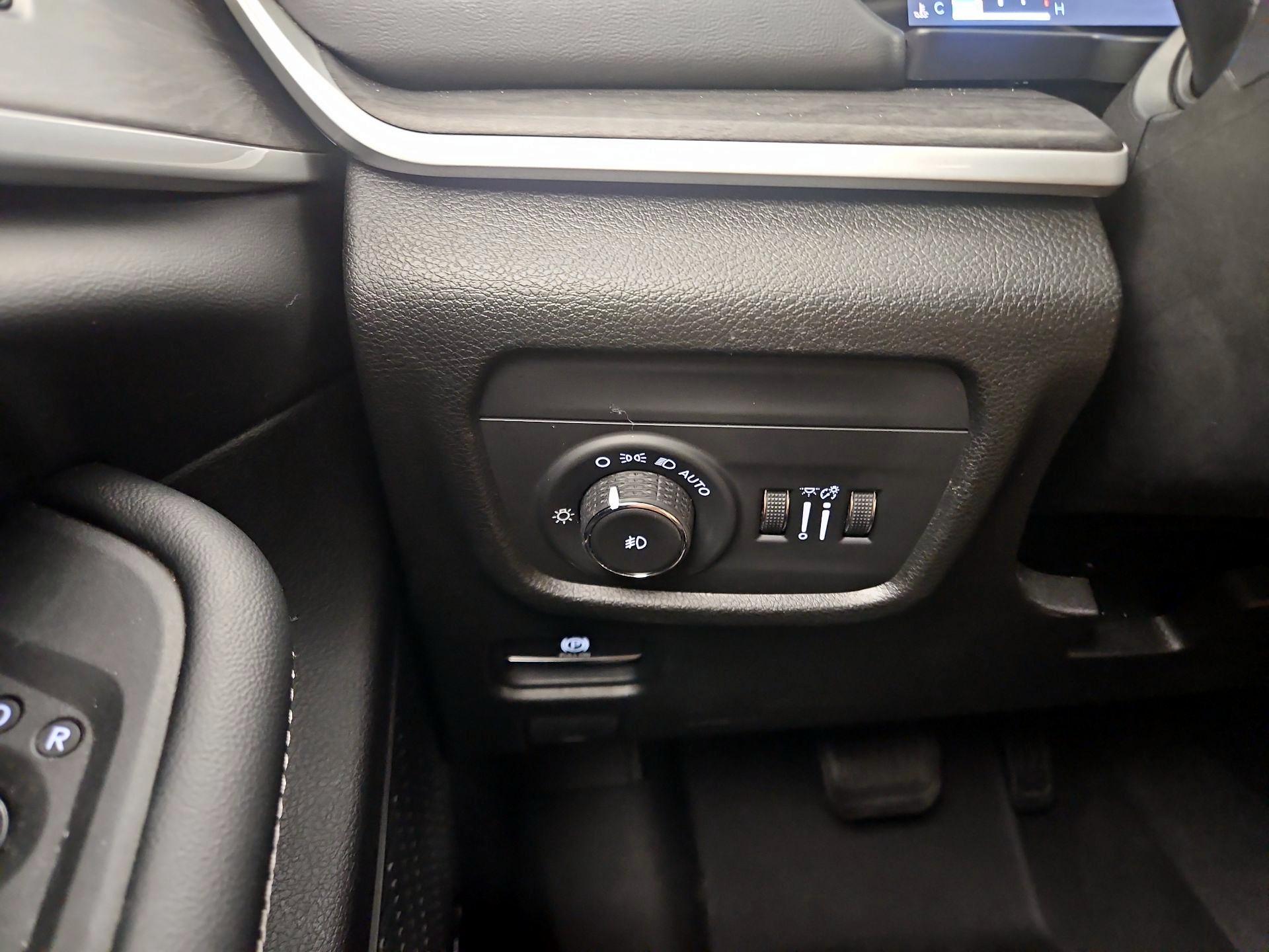 Thumbnail: 2021 Jeep Grand Cherokee L - 13