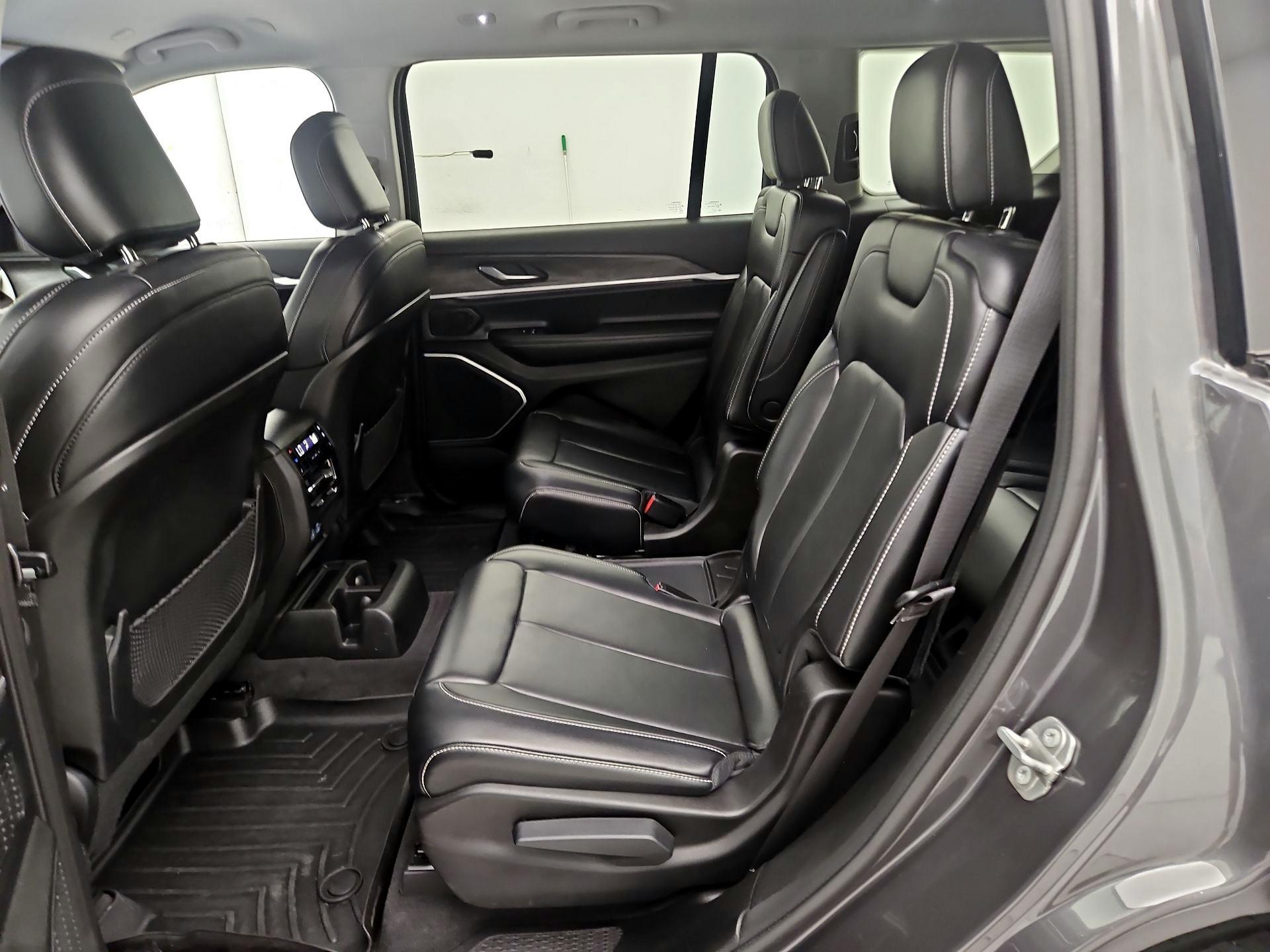 Thumbnail: 2021 Jeep Grand Cherokee L - 20