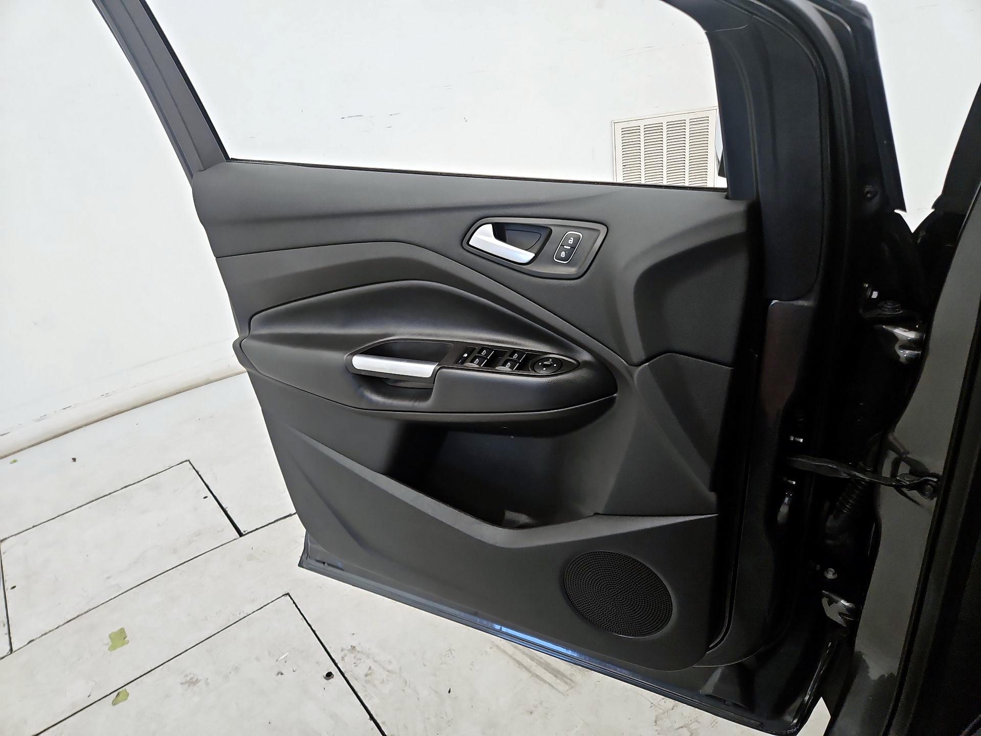Thumbnail: 2019 Ford Escape - 12