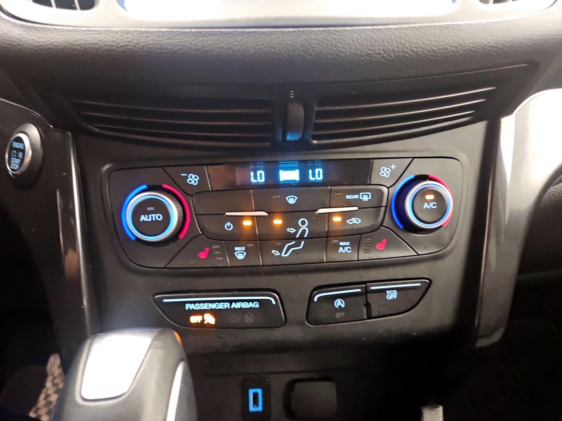 Thumbnail: 2019 Ford Escape - 16