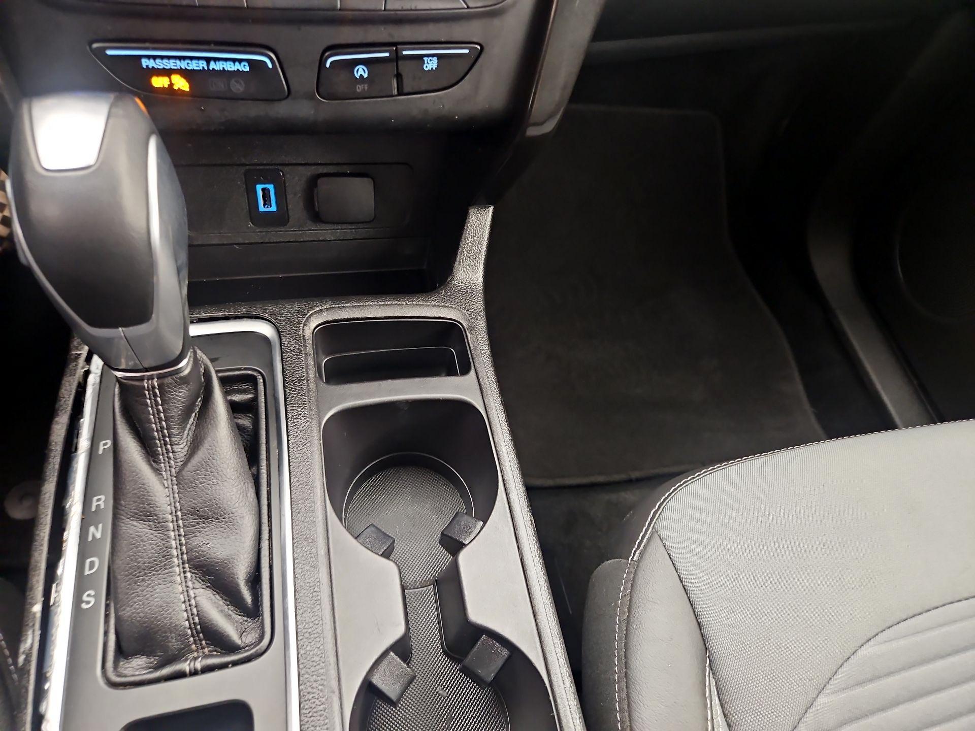 Thumbnail: 2019 Ford Escape - 17