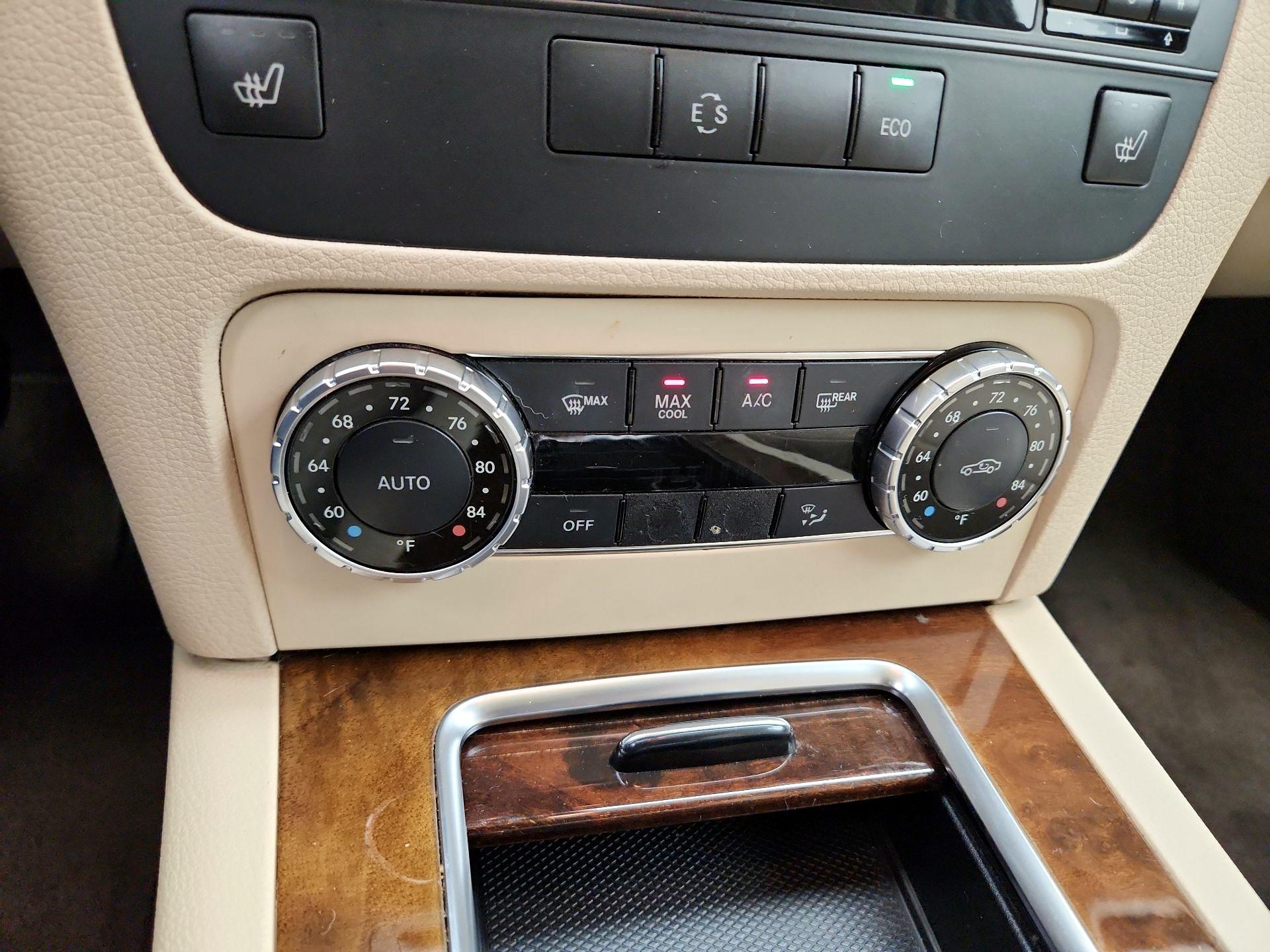 Thumbnail: 2014 Mercedes-Benz GLK - 16