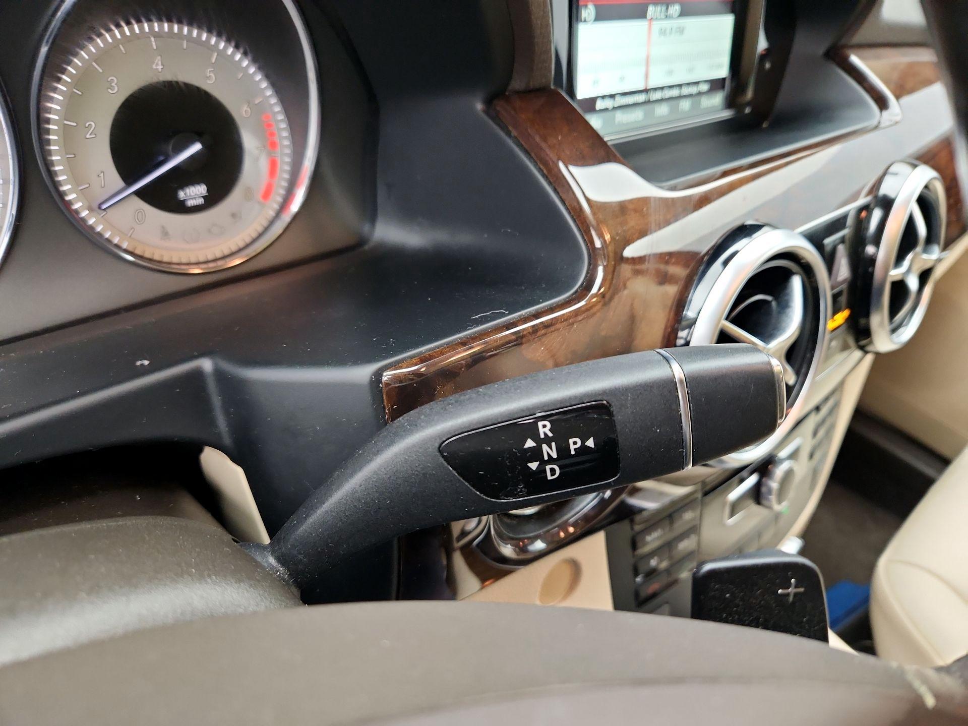 Thumbnail: 2014 Mercedes-Benz GLK - 17