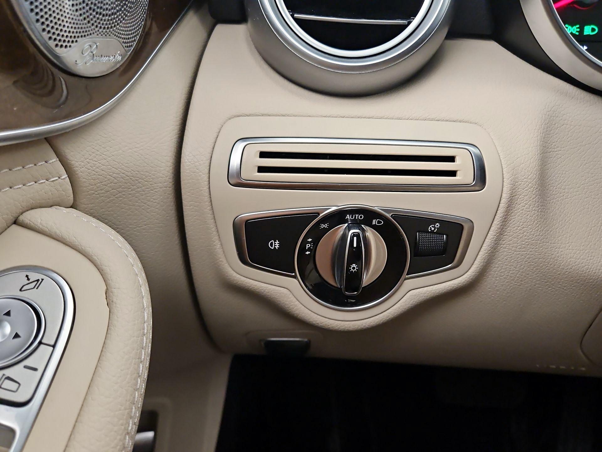 Thumbnail: 2016 Mercedes-Benz C-Class - 13