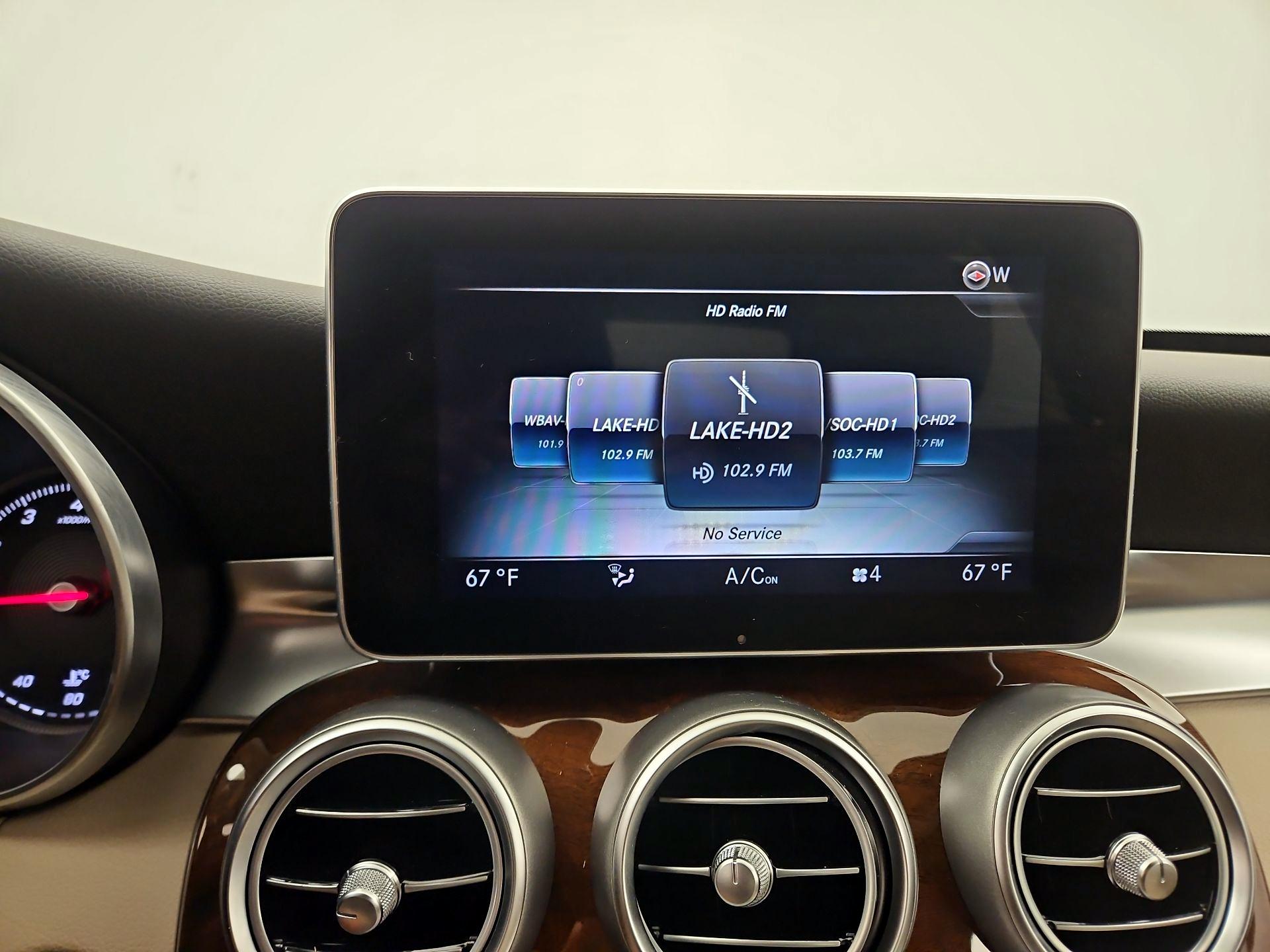 Thumbnail: 2016 Mercedes-Benz C-Class - 16
