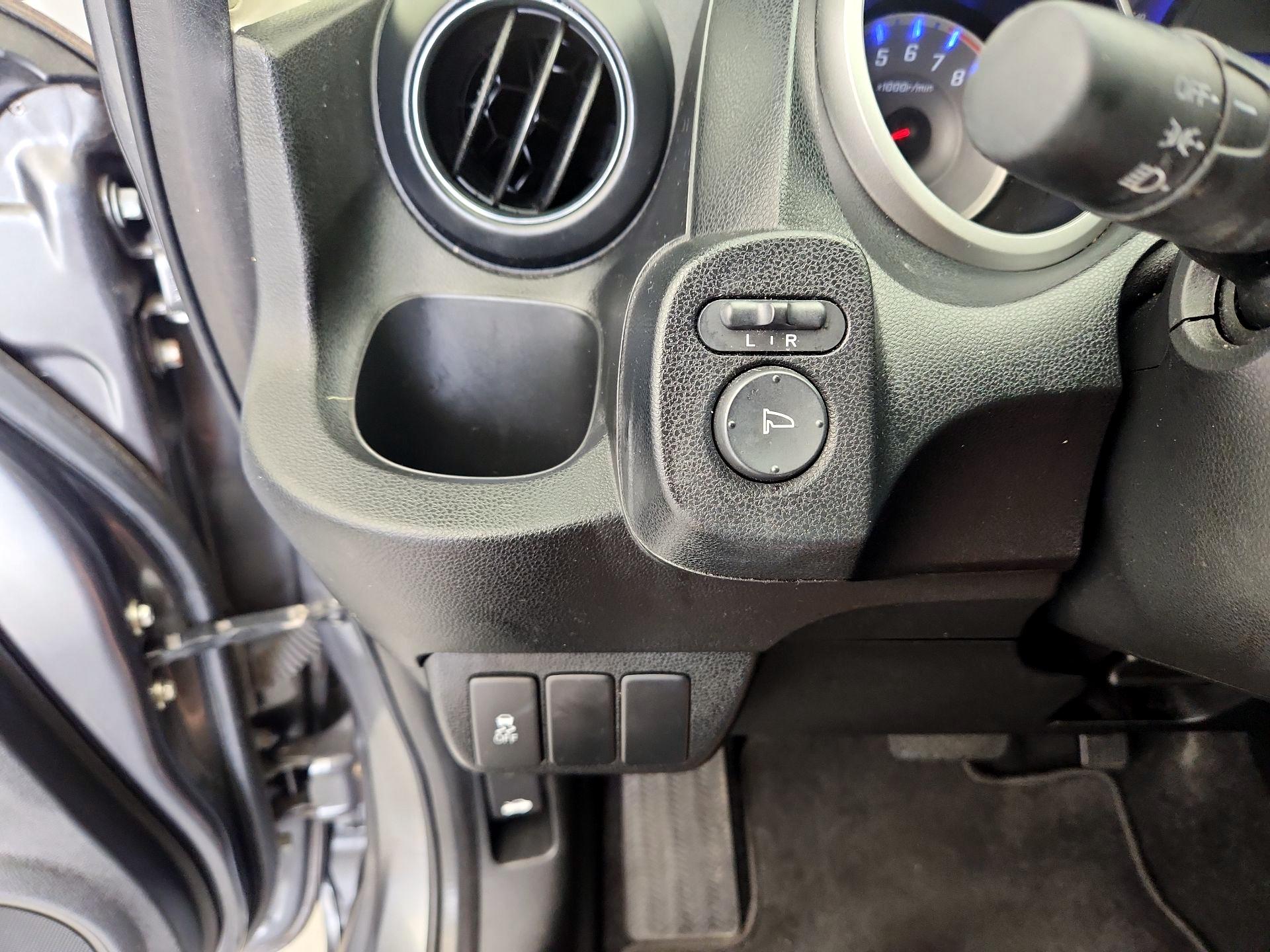 Thumbnail: 2013 Honda Fit - 13