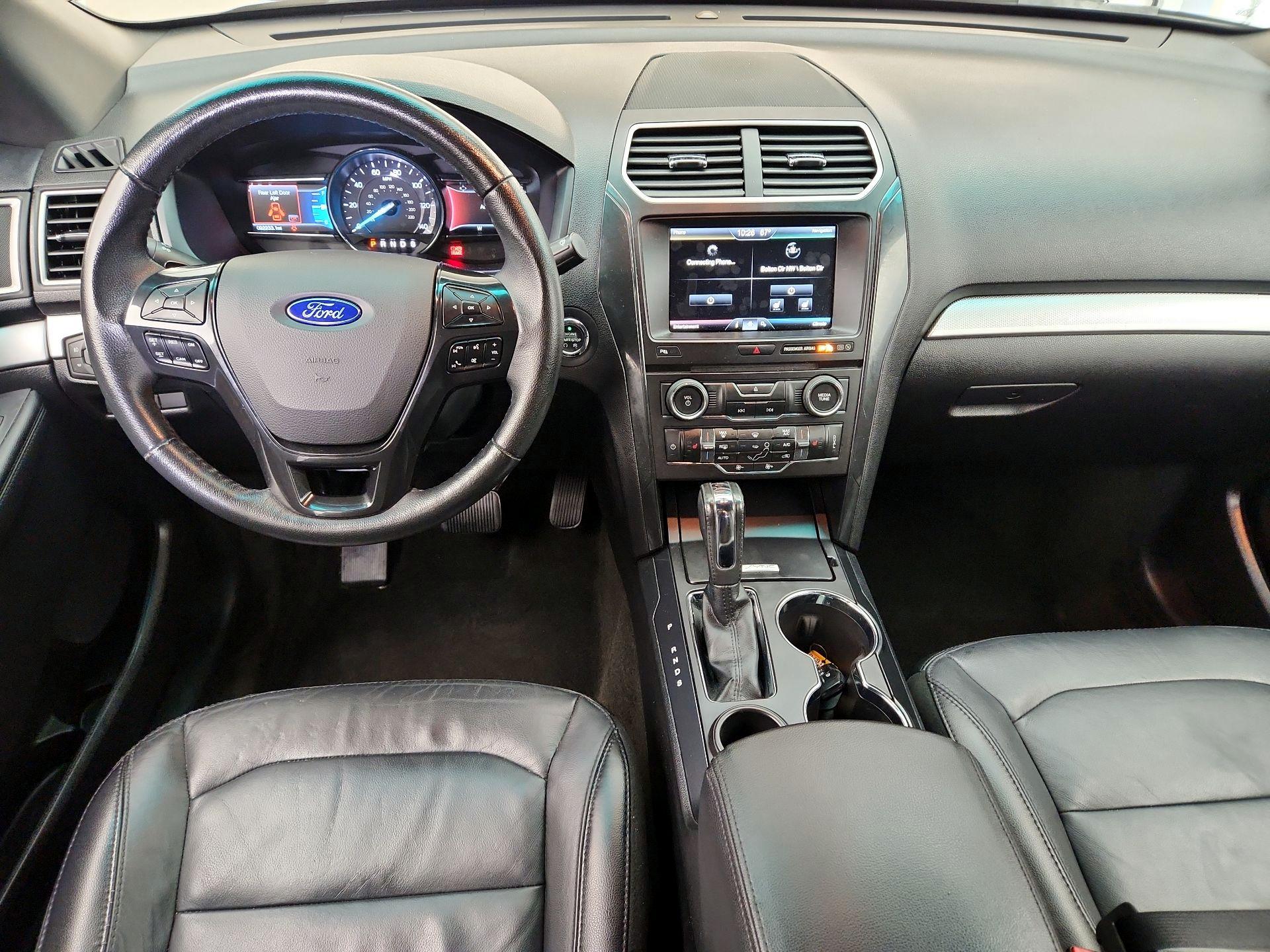 Thumbnail: 2016 Ford Explorer - 9