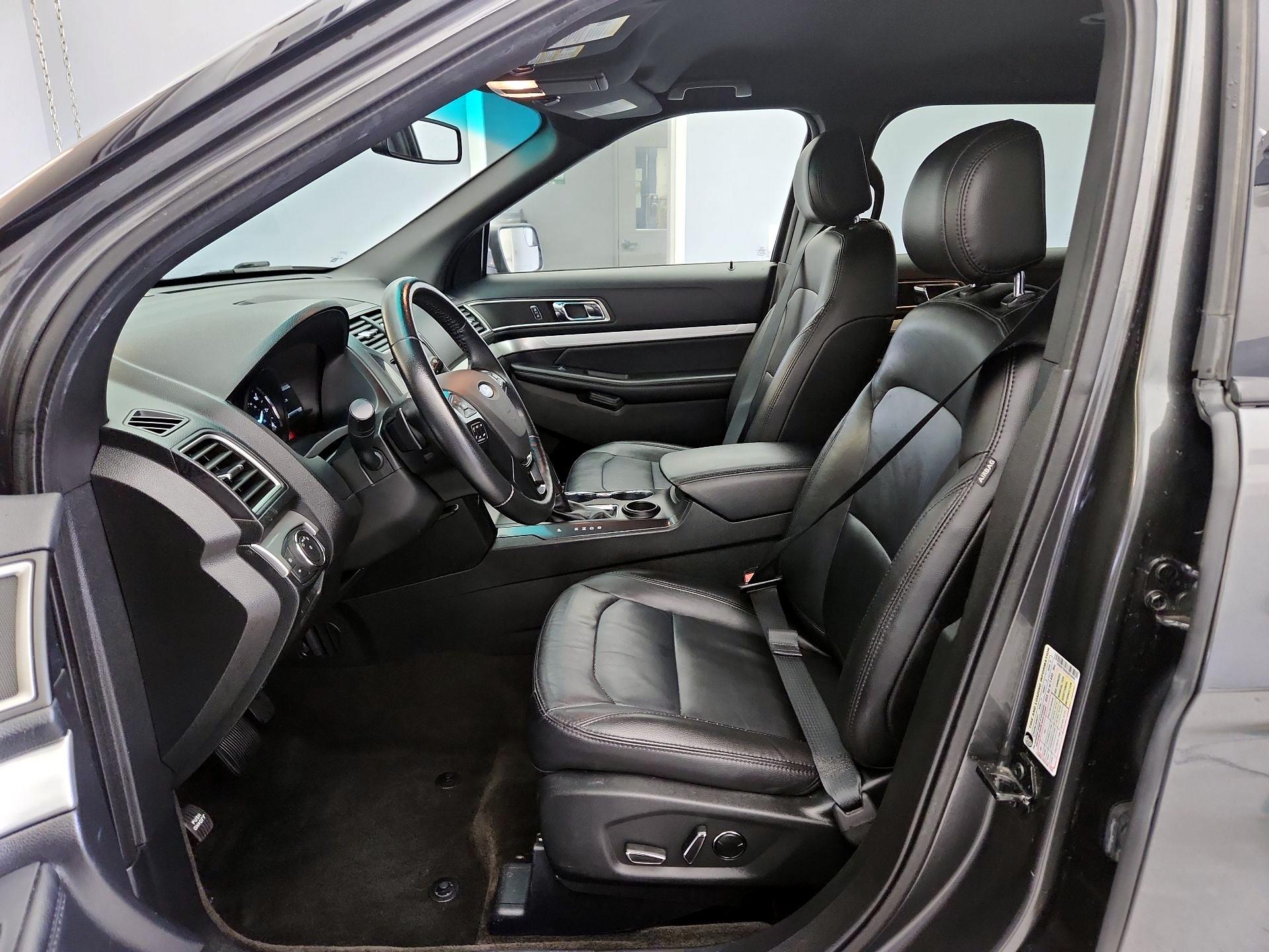 Thumbnail: 2016 Ford Explorer - 11