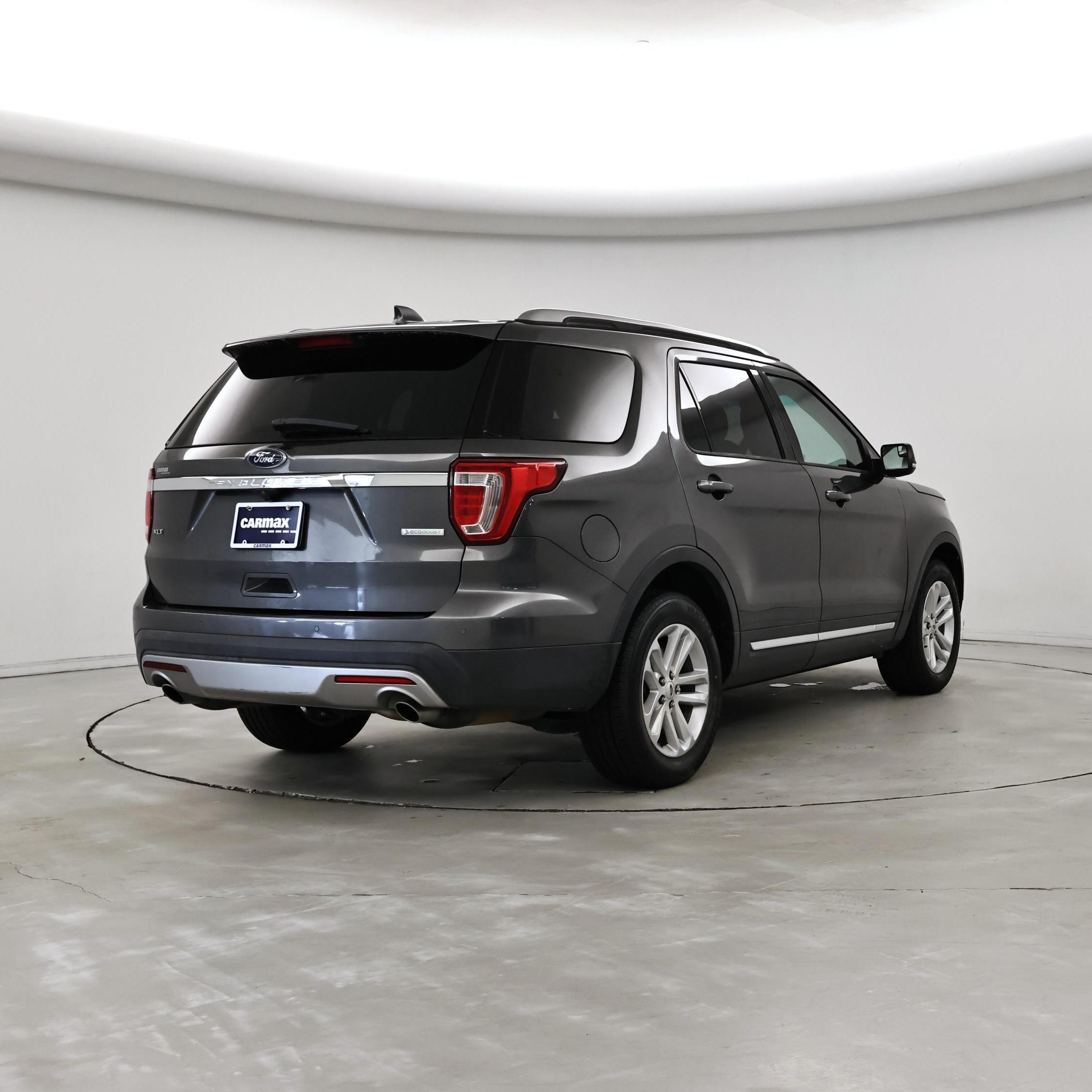 Thumbnail: 2016 Ford Explorer - 8