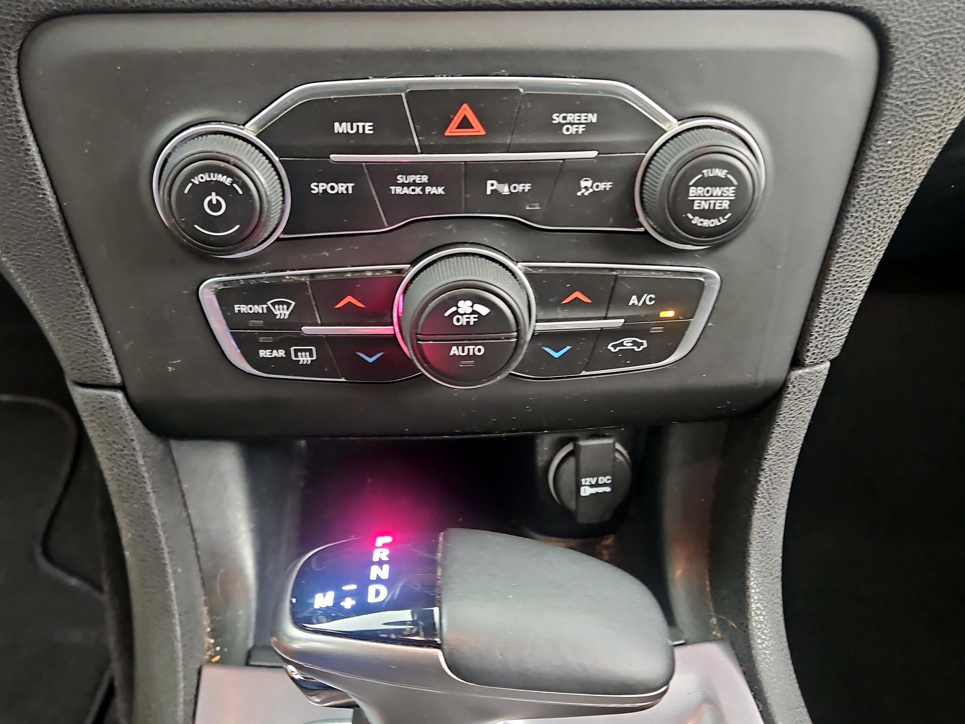 Thumbnail: 2019 Dodge Charger - 16