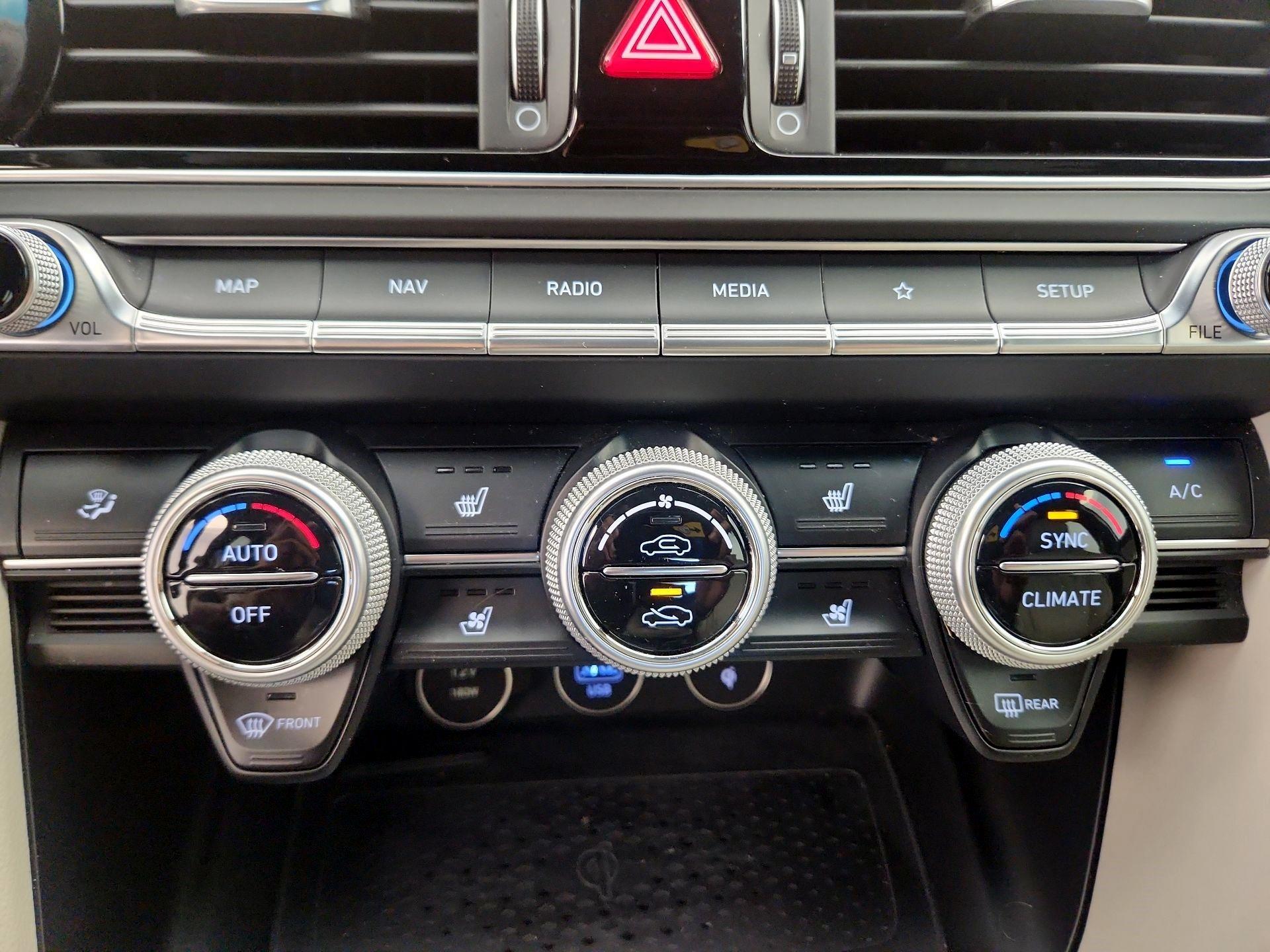 Thumbnail: 2023 Genesis G70 - 15
