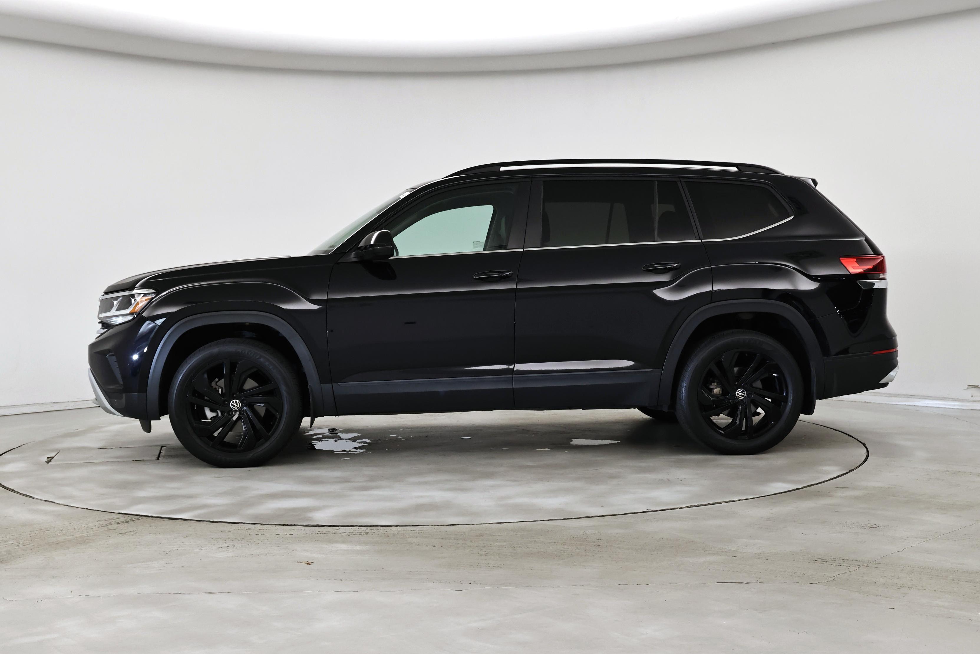 Thumbnail: 2022 Volkswagen Atlas - 3