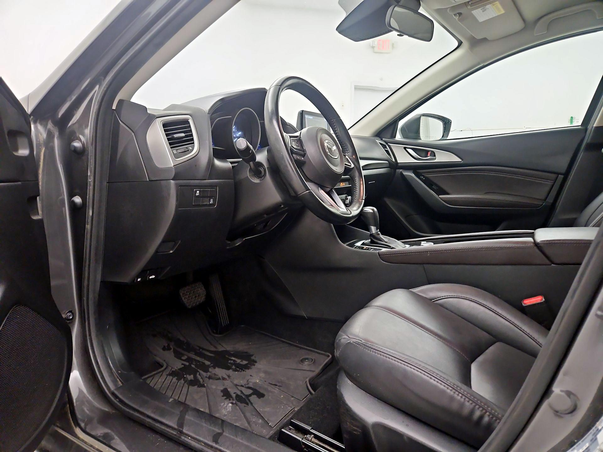 Thumbnail: 2018 Mazda Mazda3 - 11