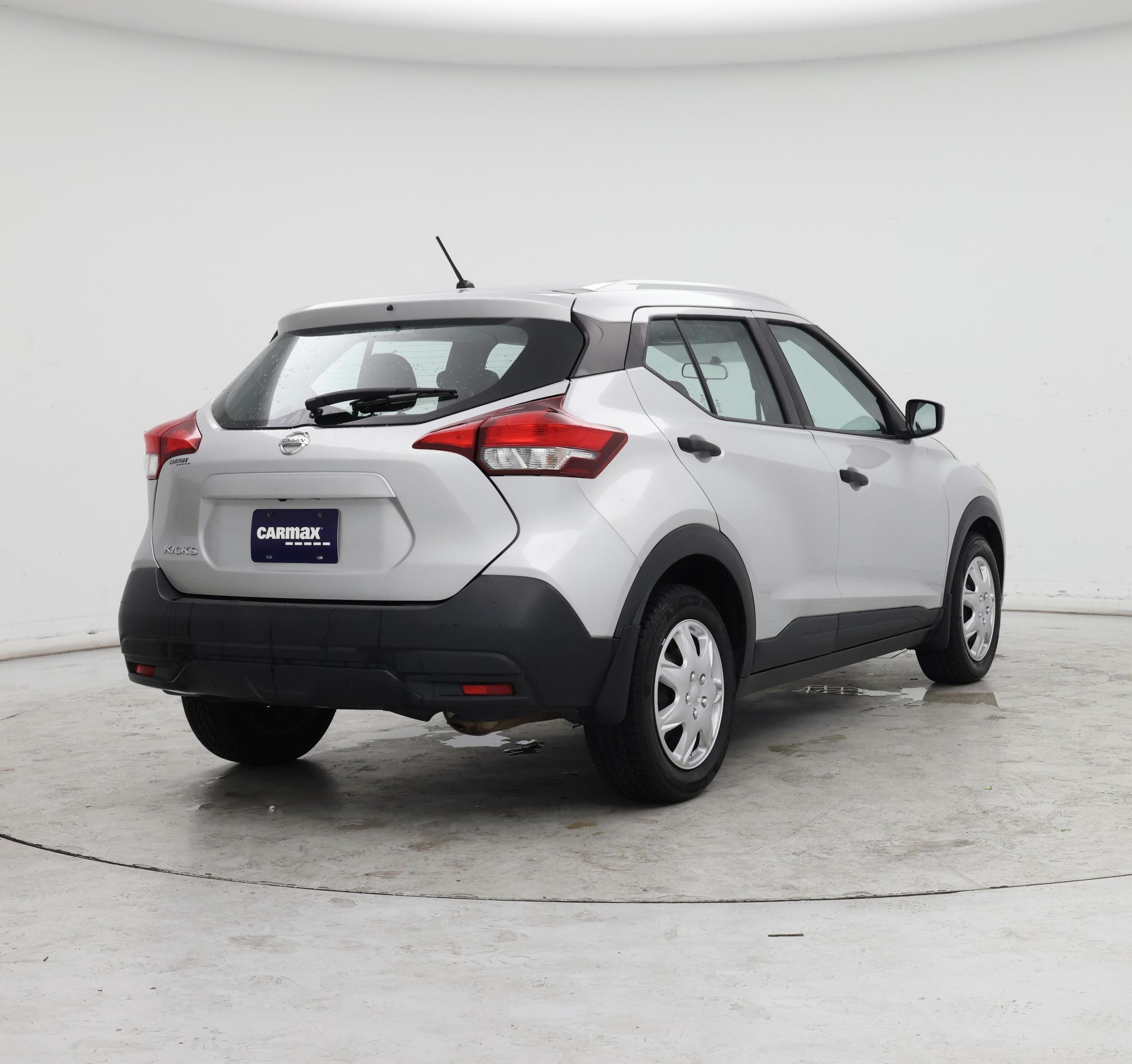 Thumbnail: 2018 Nissan Kicks - 8