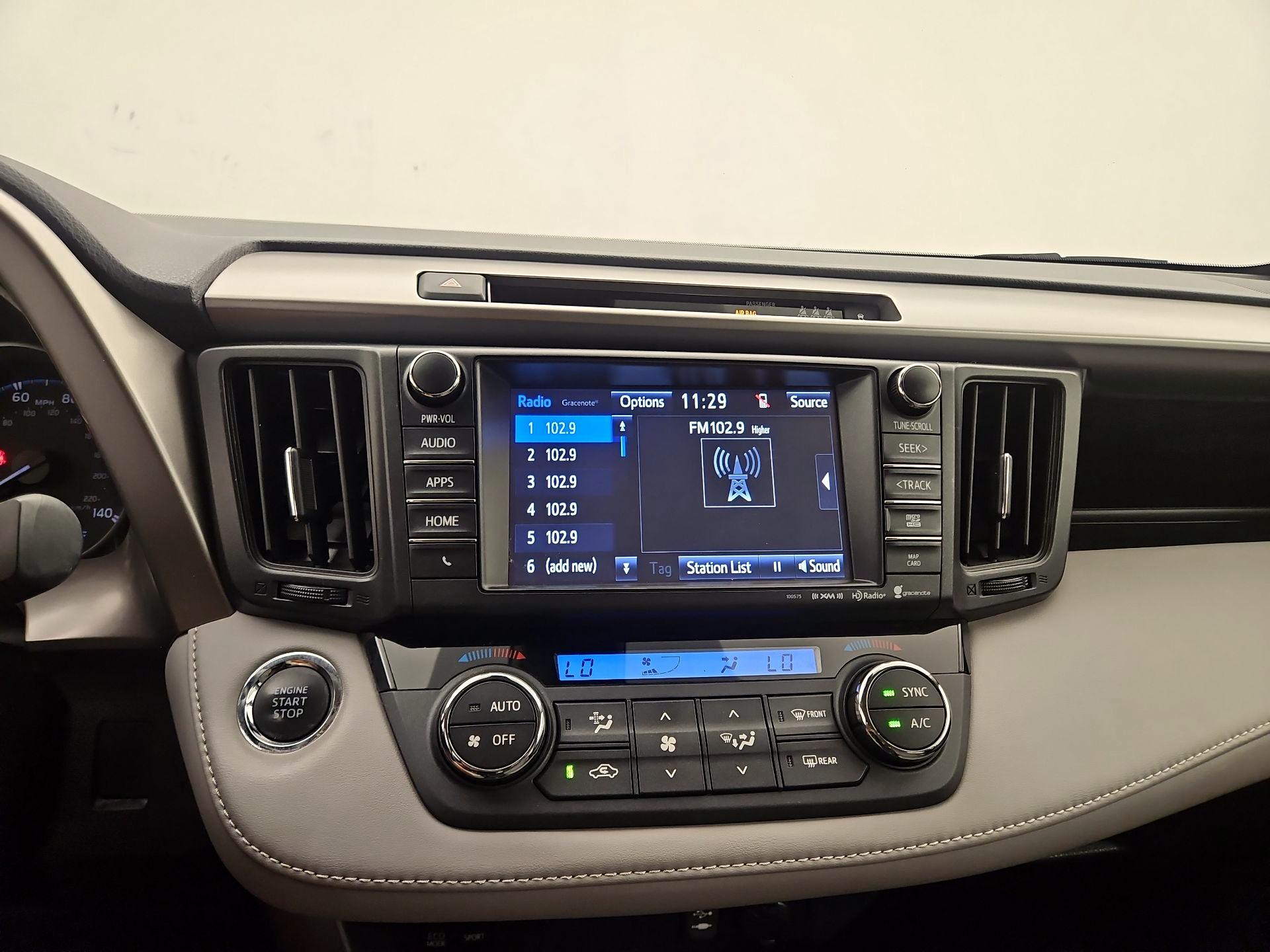 Thumbnail: 2018 Toyota RAV4 - 15