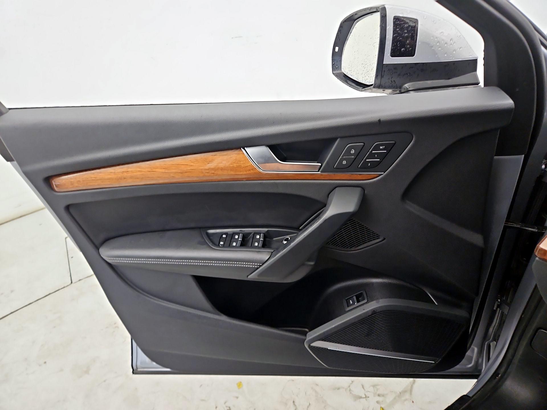 Thumbnail: 2022 Audi Q5 - 12