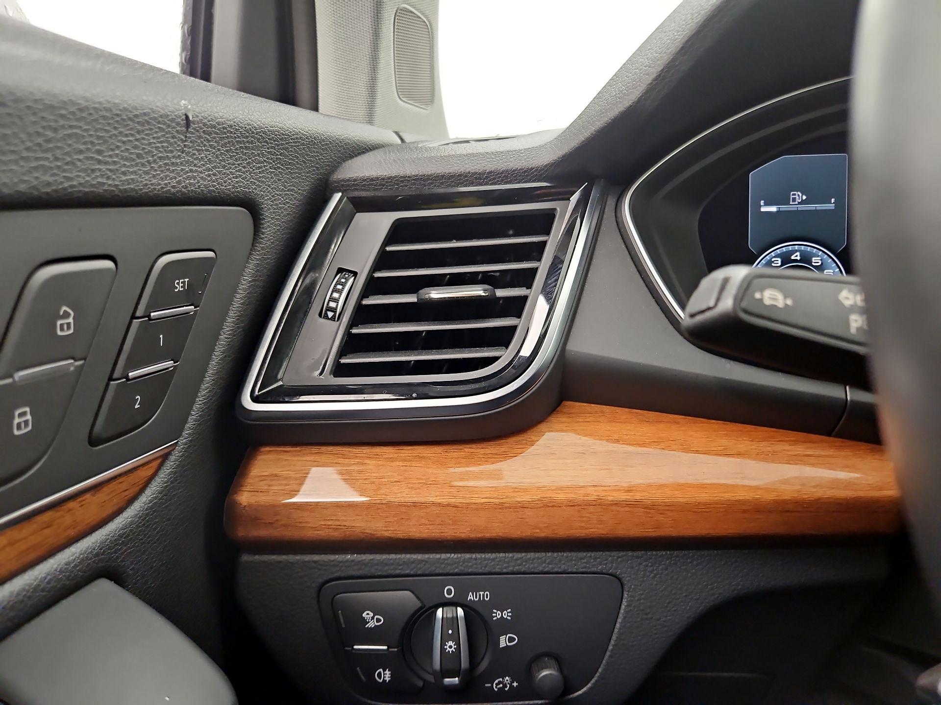 Thumbnail: 2022 Audi Q5 - 13