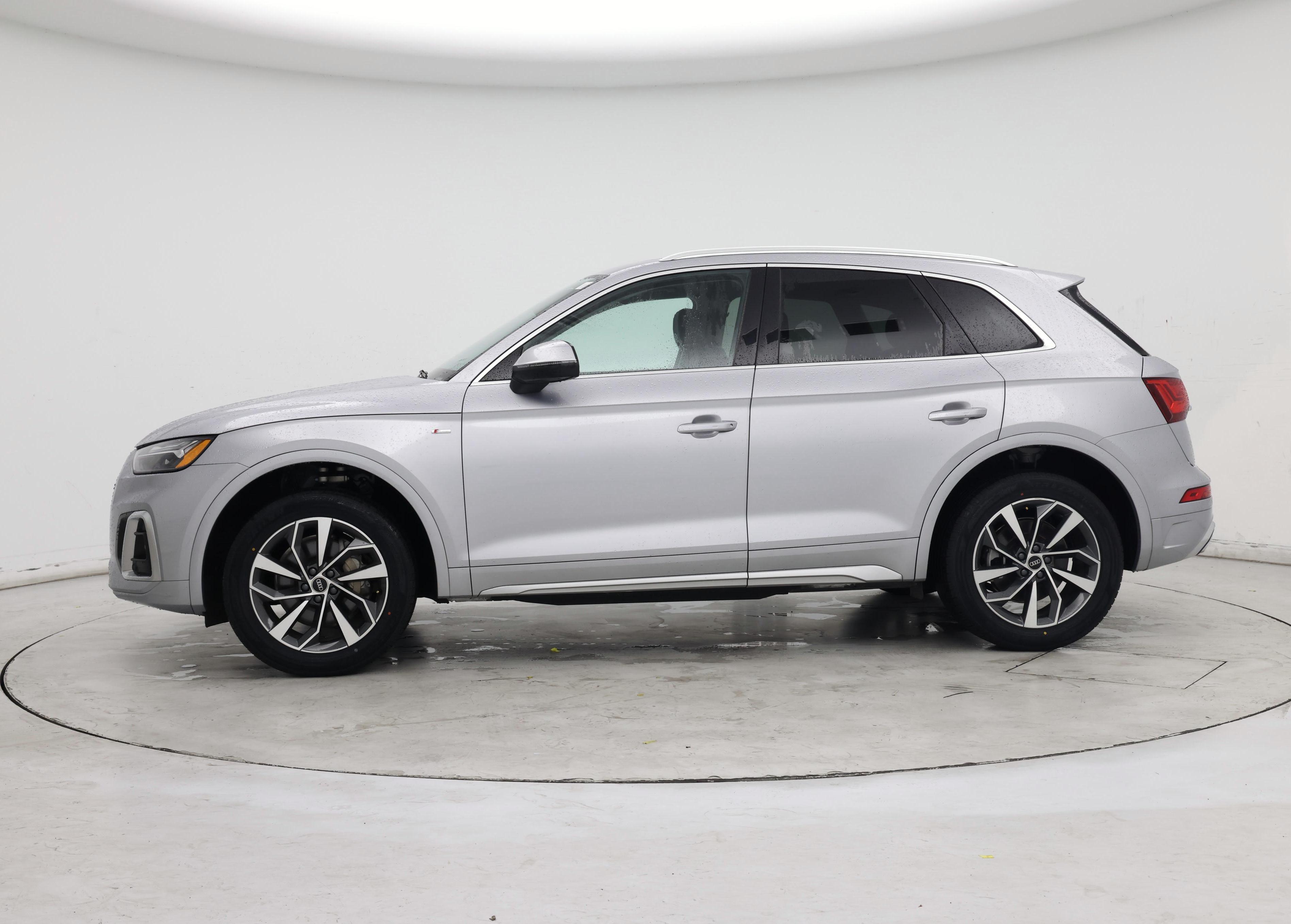 Thumbnail: 2022 Audi Q5 - 3