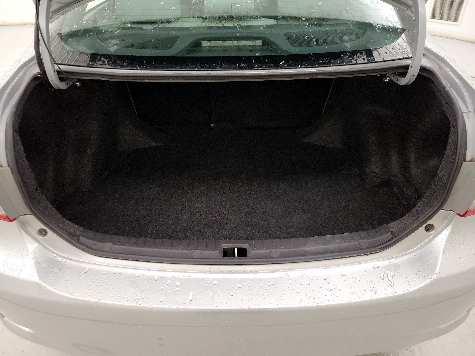 Thumbnail: 2013 Toyota Corolla - 18