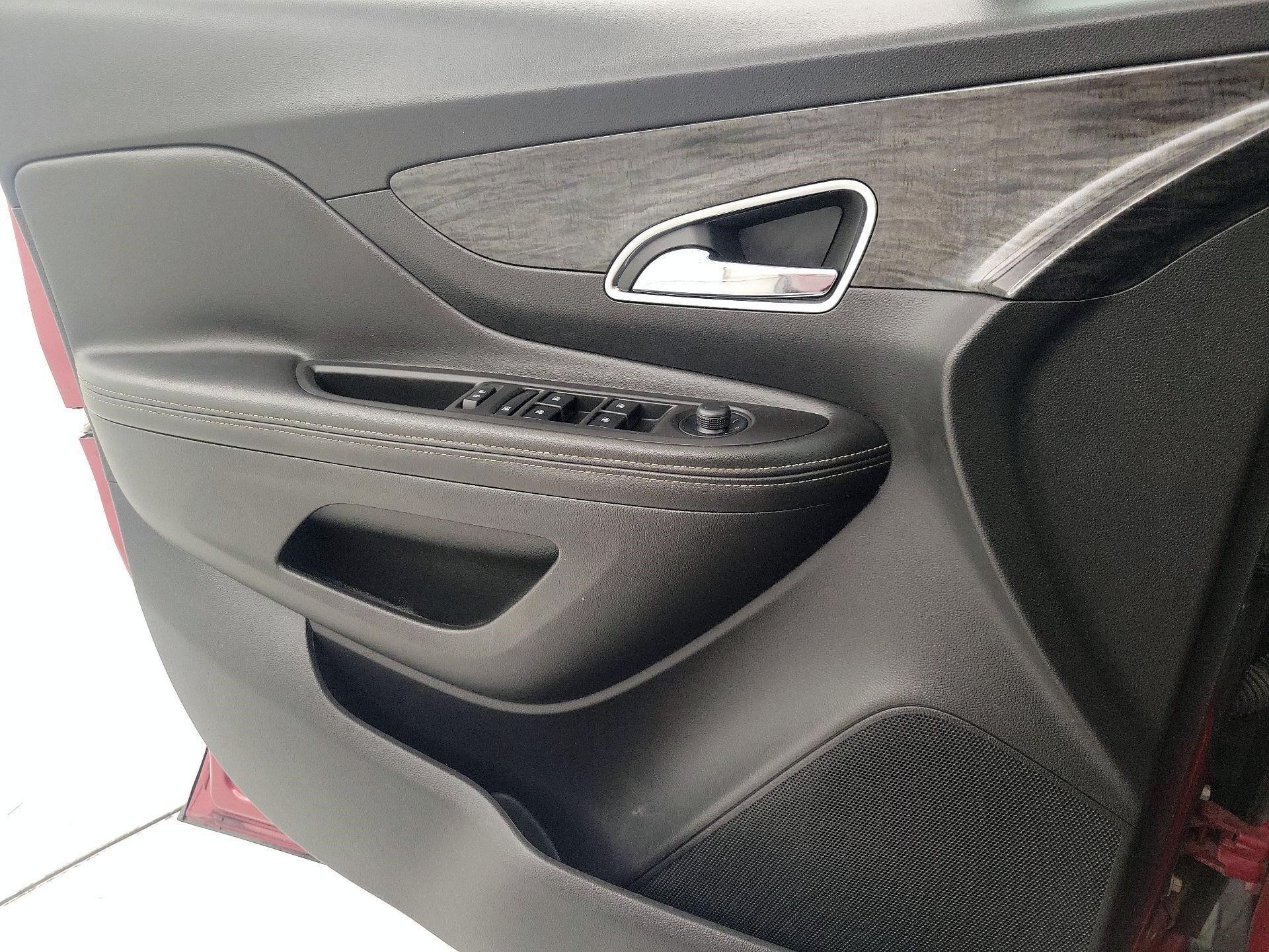 Thumbnail: 2014 Buick Encore - 10