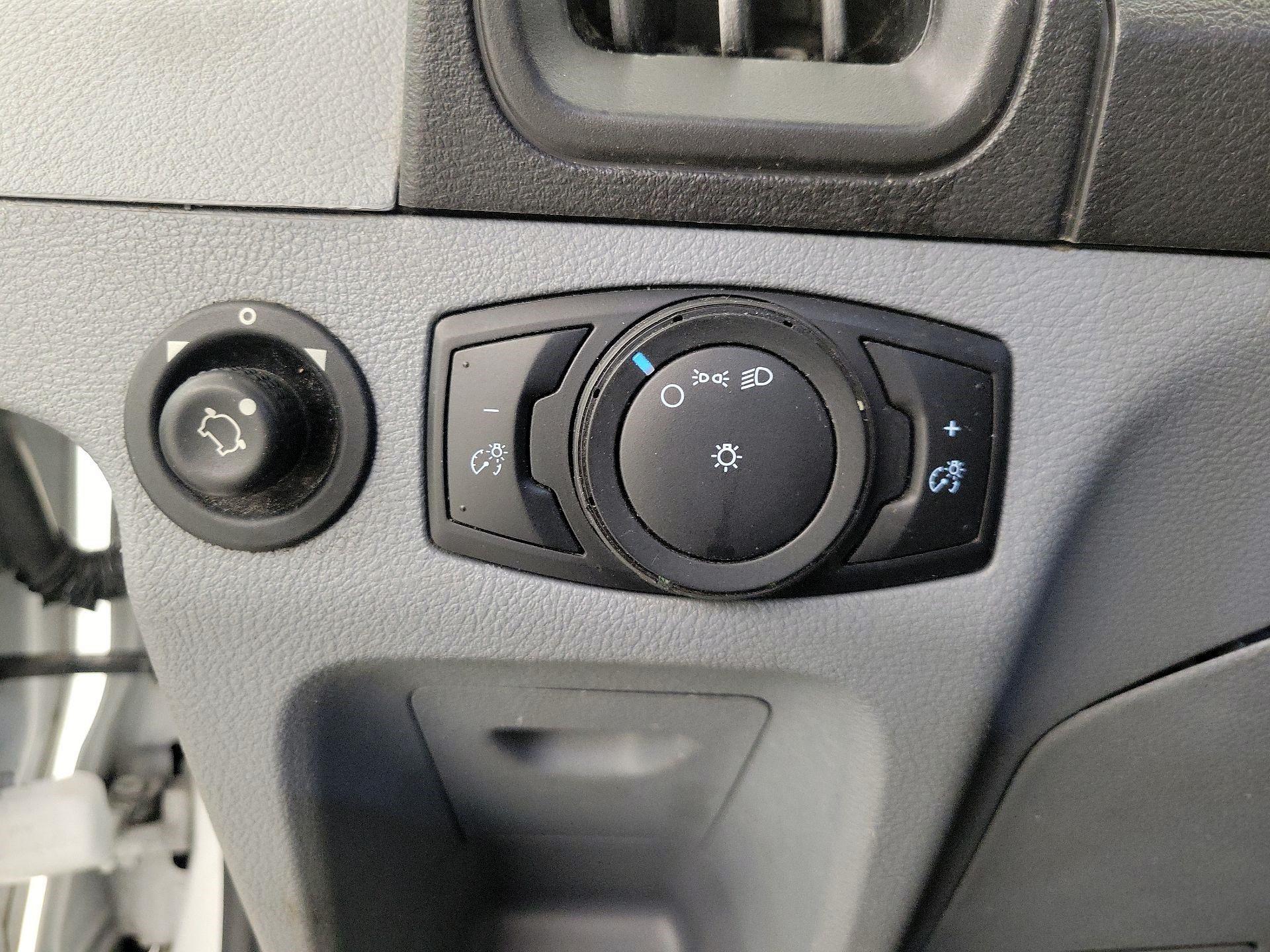 Thumbnail: 2019 Ford Transit Series - 11