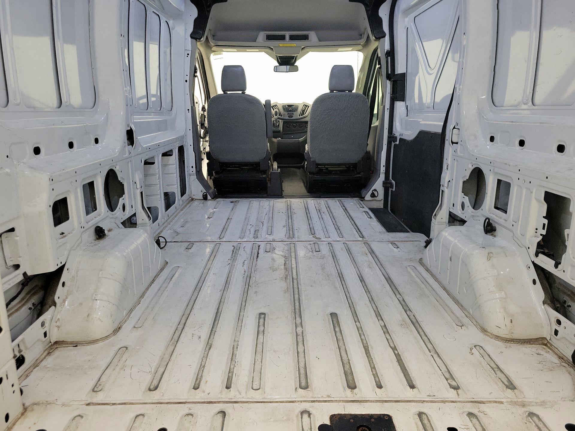 Thumbnail: 2019 Ford Transit Series - 17