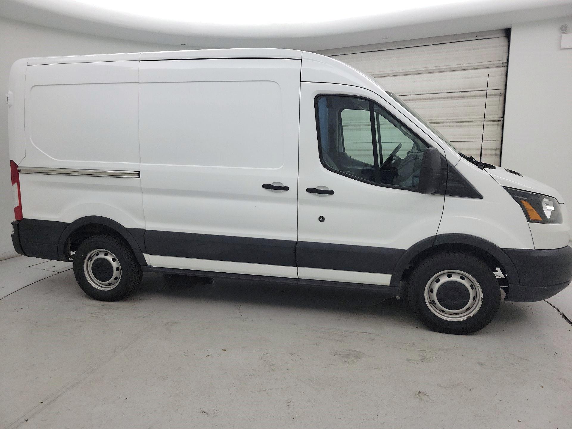 Thumbnail: 2019 Ford Transit Series - 4