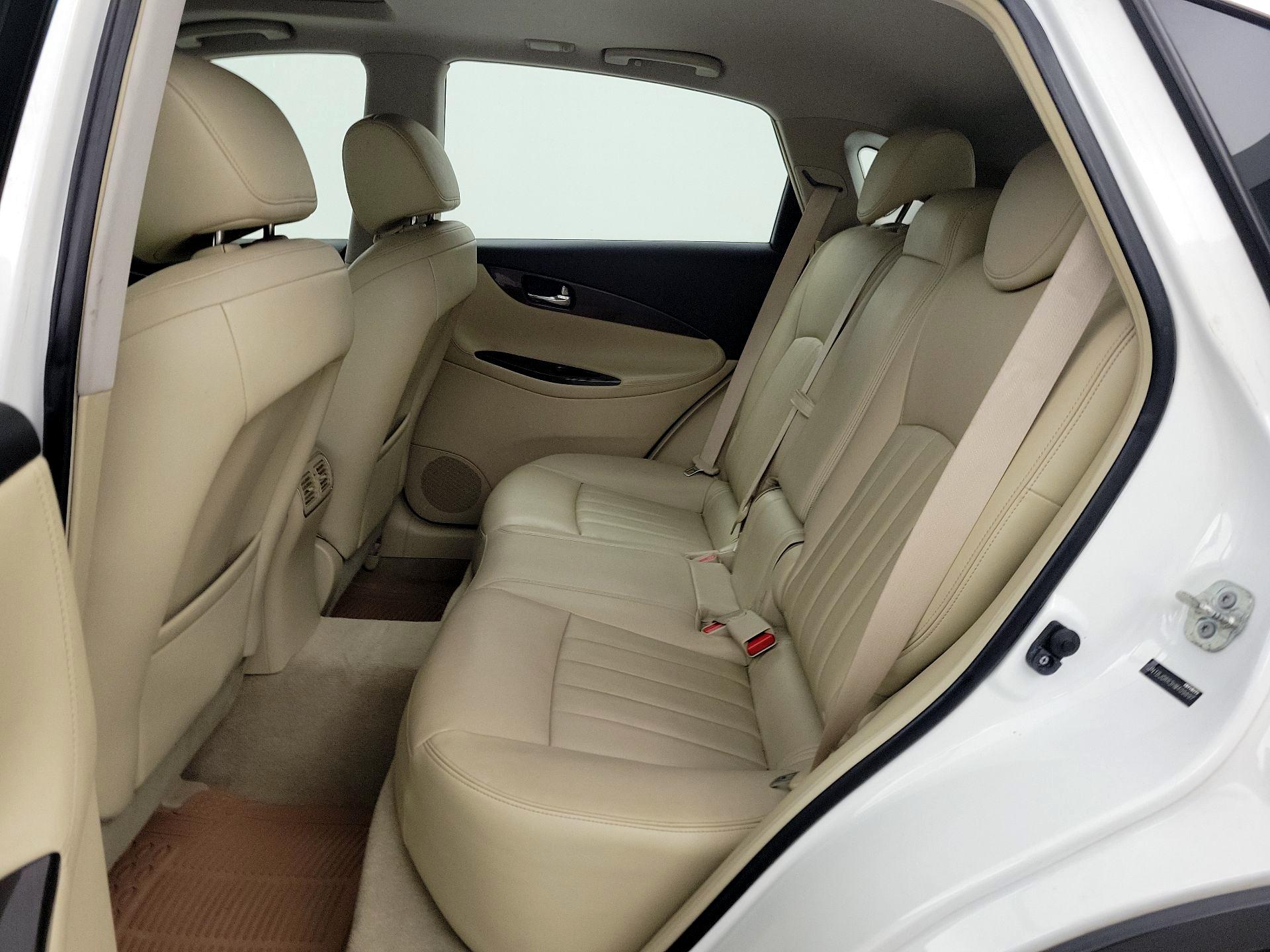 Thumbnail: 2017 INFINITI QX50 - 20
