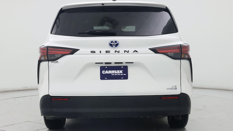 2022 Toyota Sienna LE 6