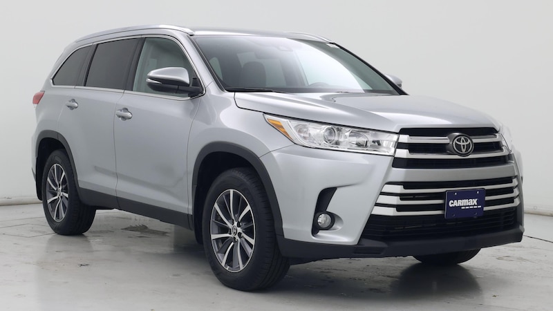 2019 Toyota Highlander XLE Hero Image