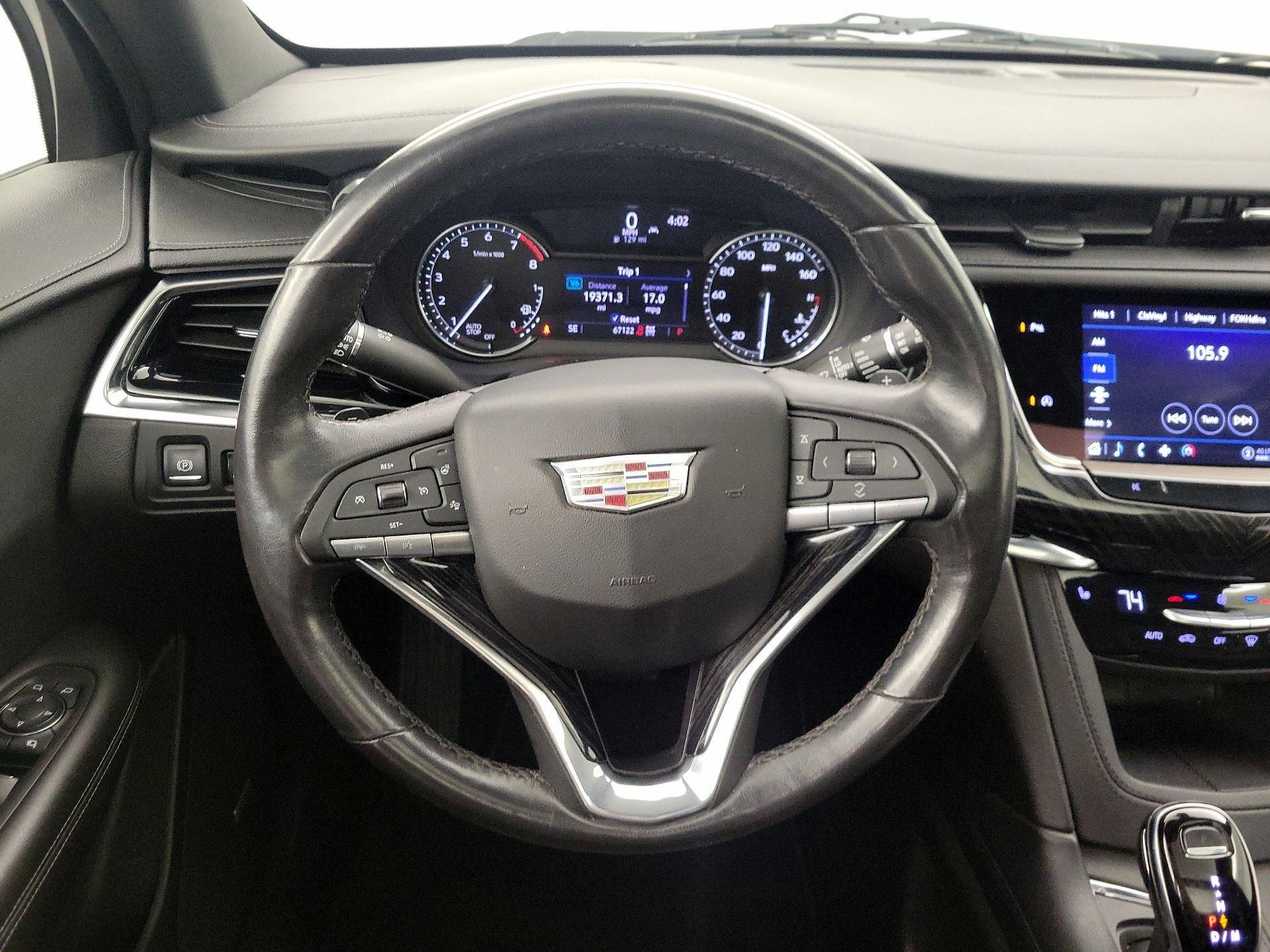 Thumbnail: 2022 Cadillac XT6 - 10