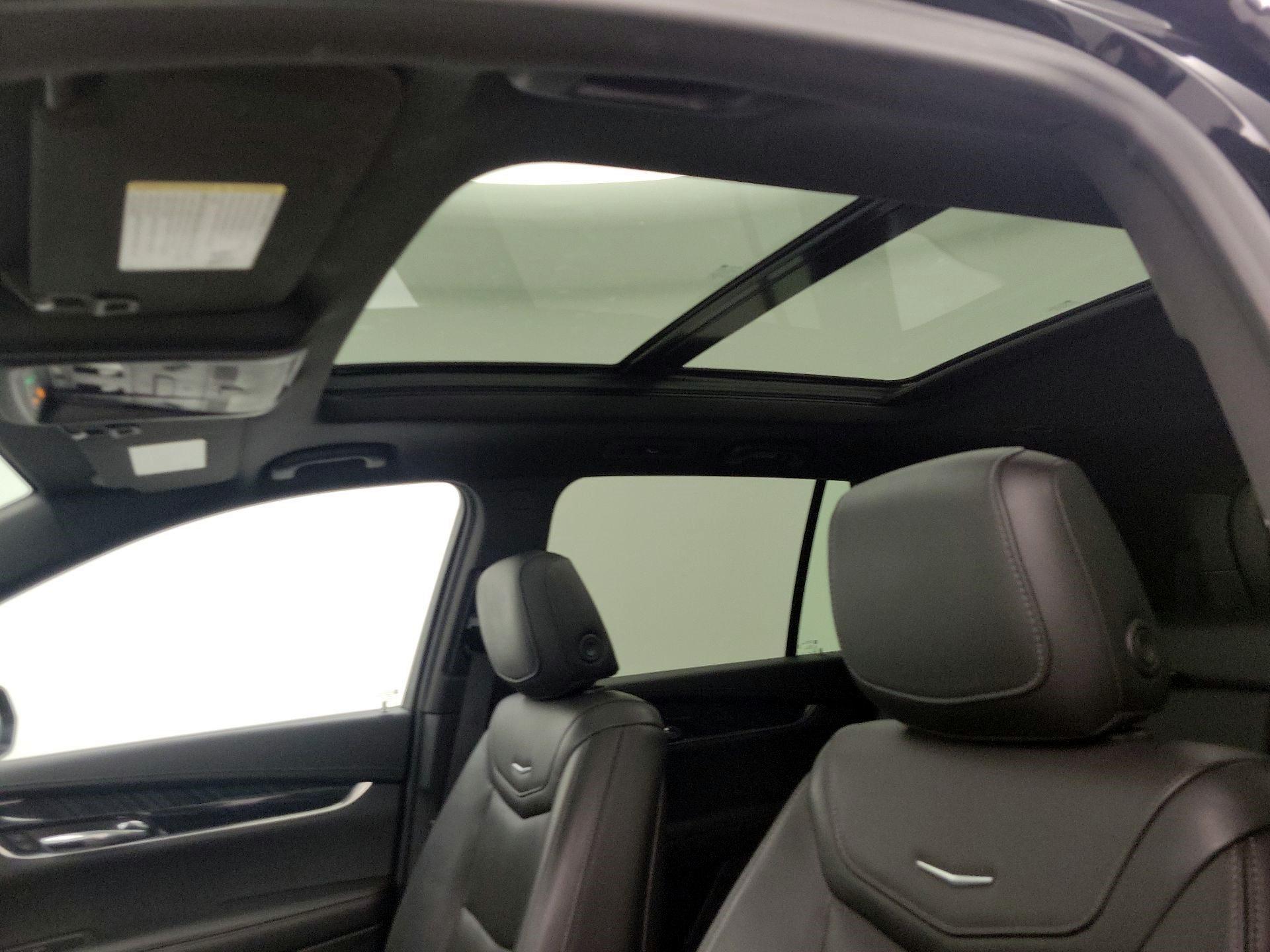 Thumbnail: 2022 Cadillac XT6 - 19