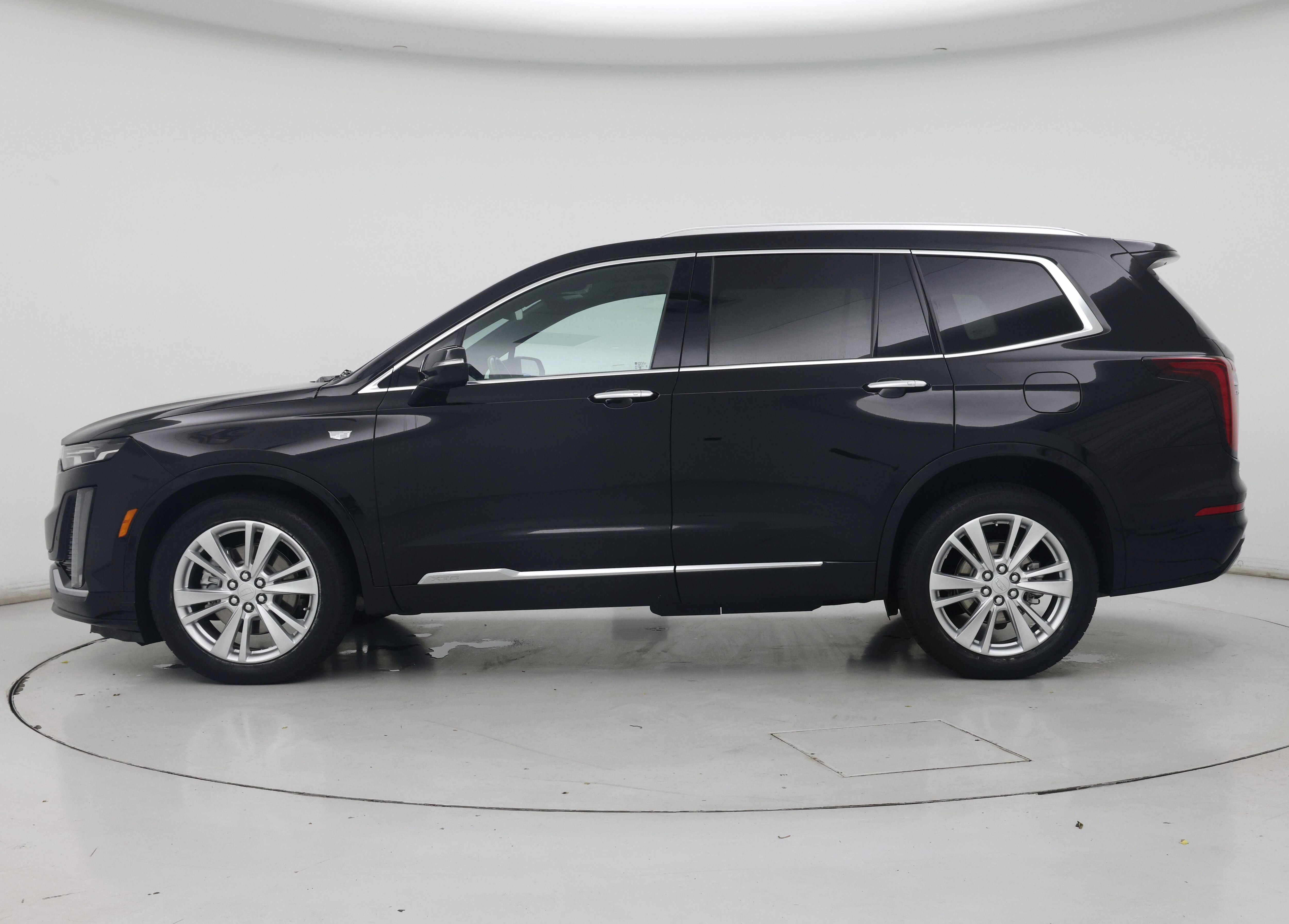 Thumbnail: 2022 Cadillac XT6 - 3
