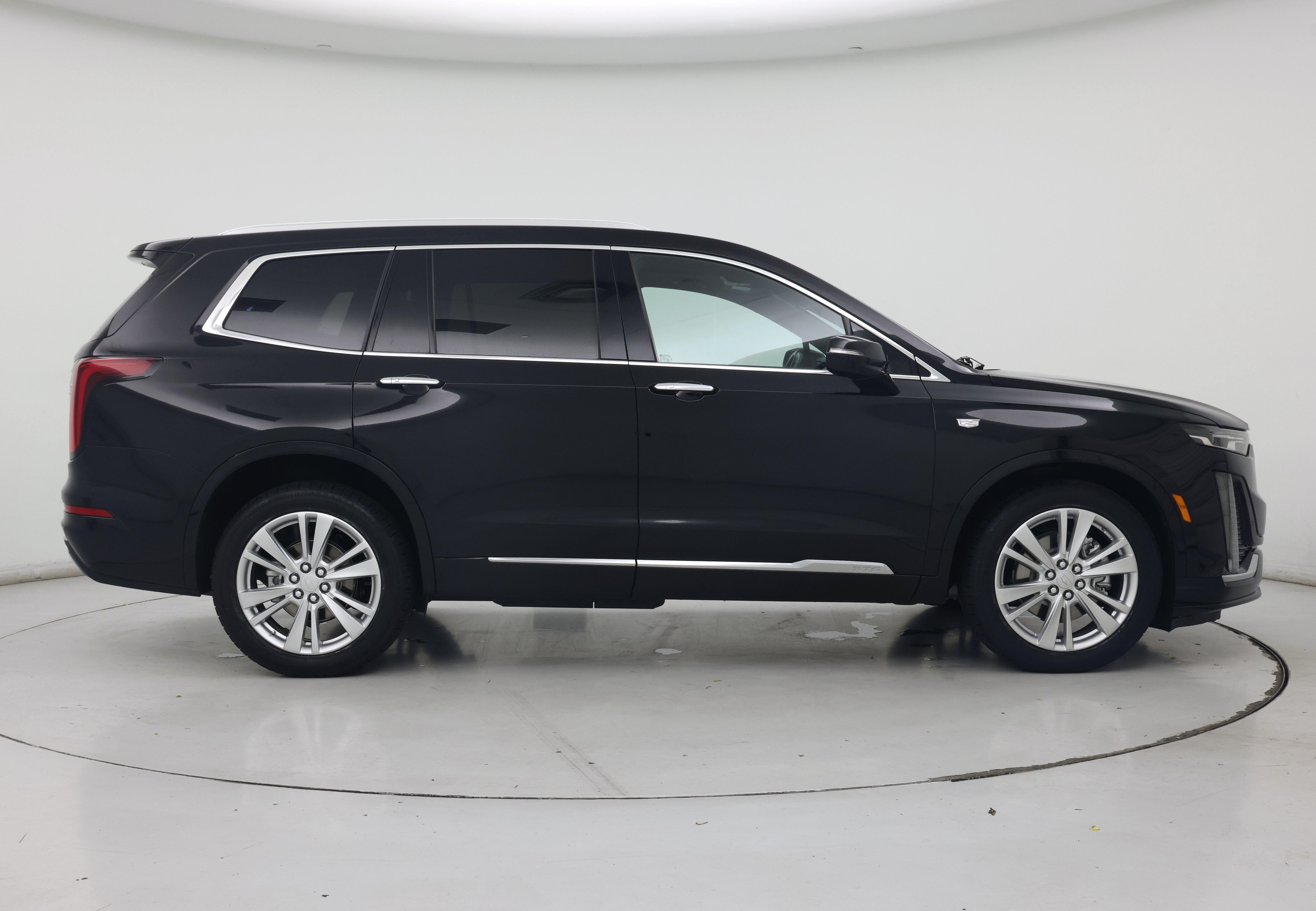 Thumbnail: 2022 Cadillac XT6 - 7