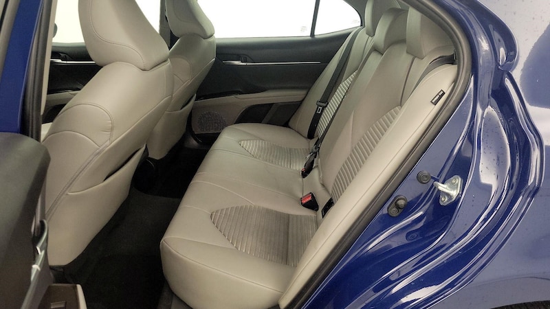 2023 Toyota Camry SE 19