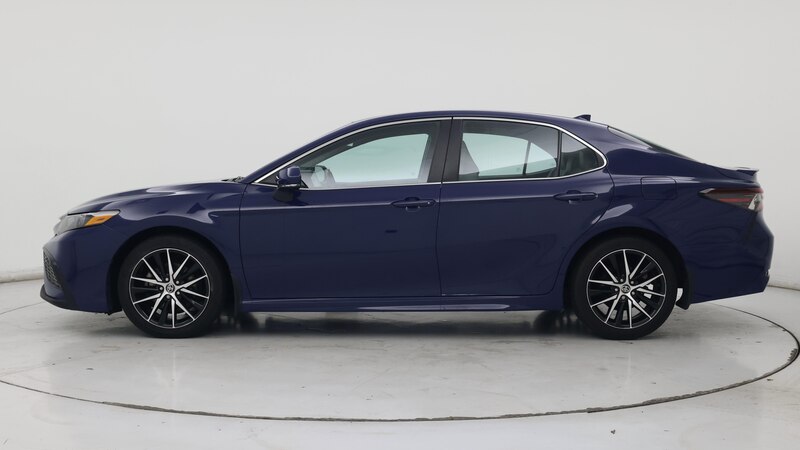 2023 Toyota Camry SE 3
