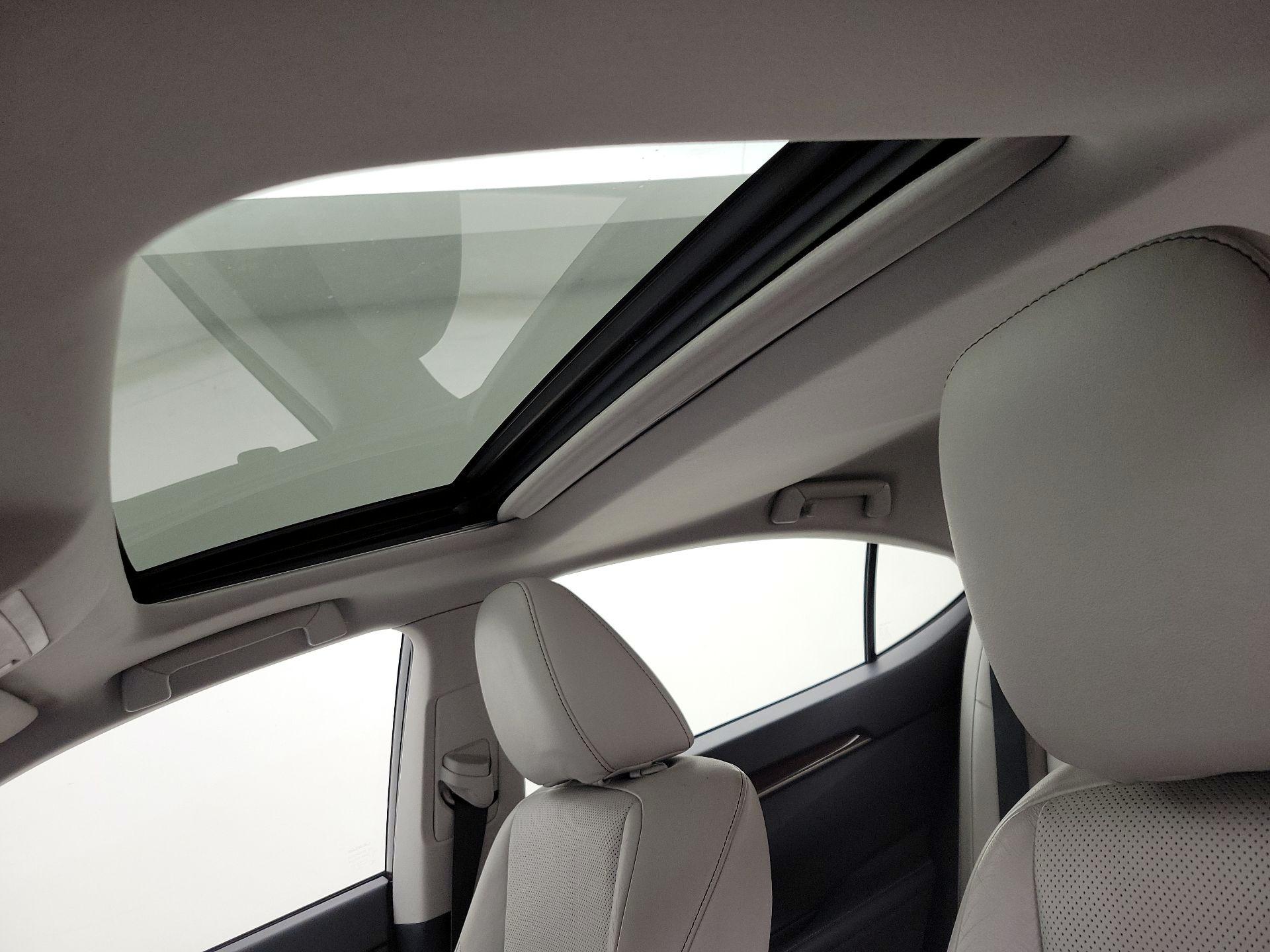 Thumbnail: 2013 Lexus ES - 20