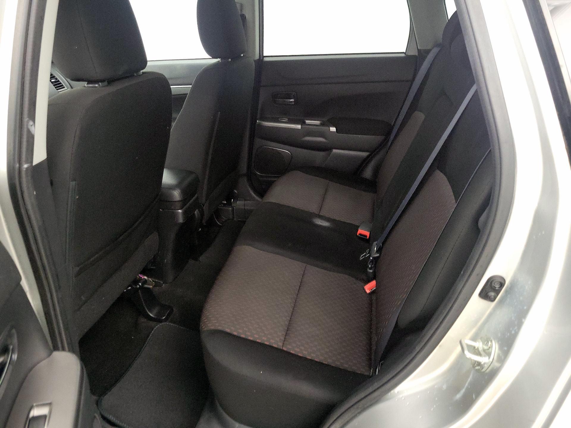 Thumbnail: 2019 Mitsubishi Outlander Sport - 19