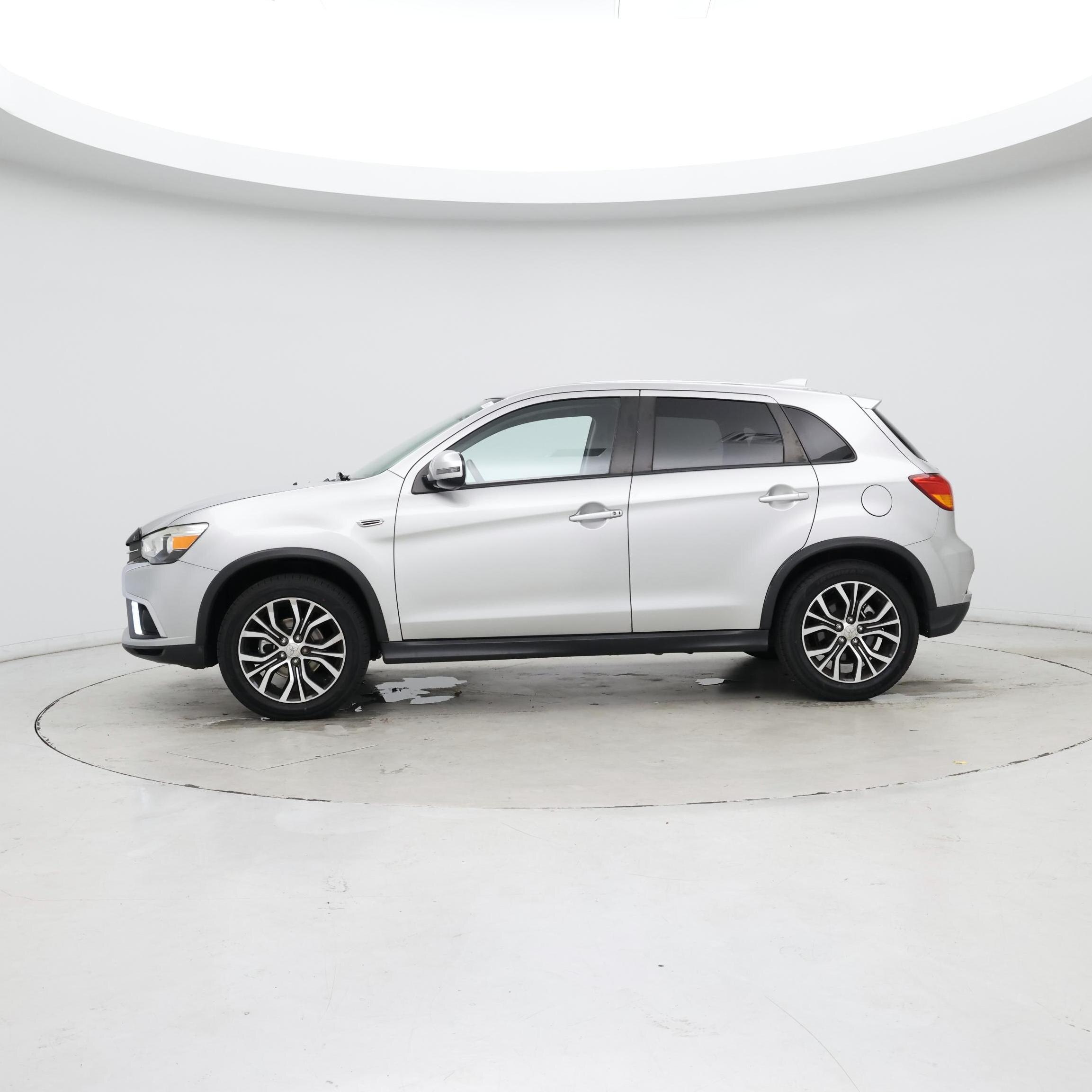 Thumbnail: 2019 Mitsubishi Outlander Sport - 3