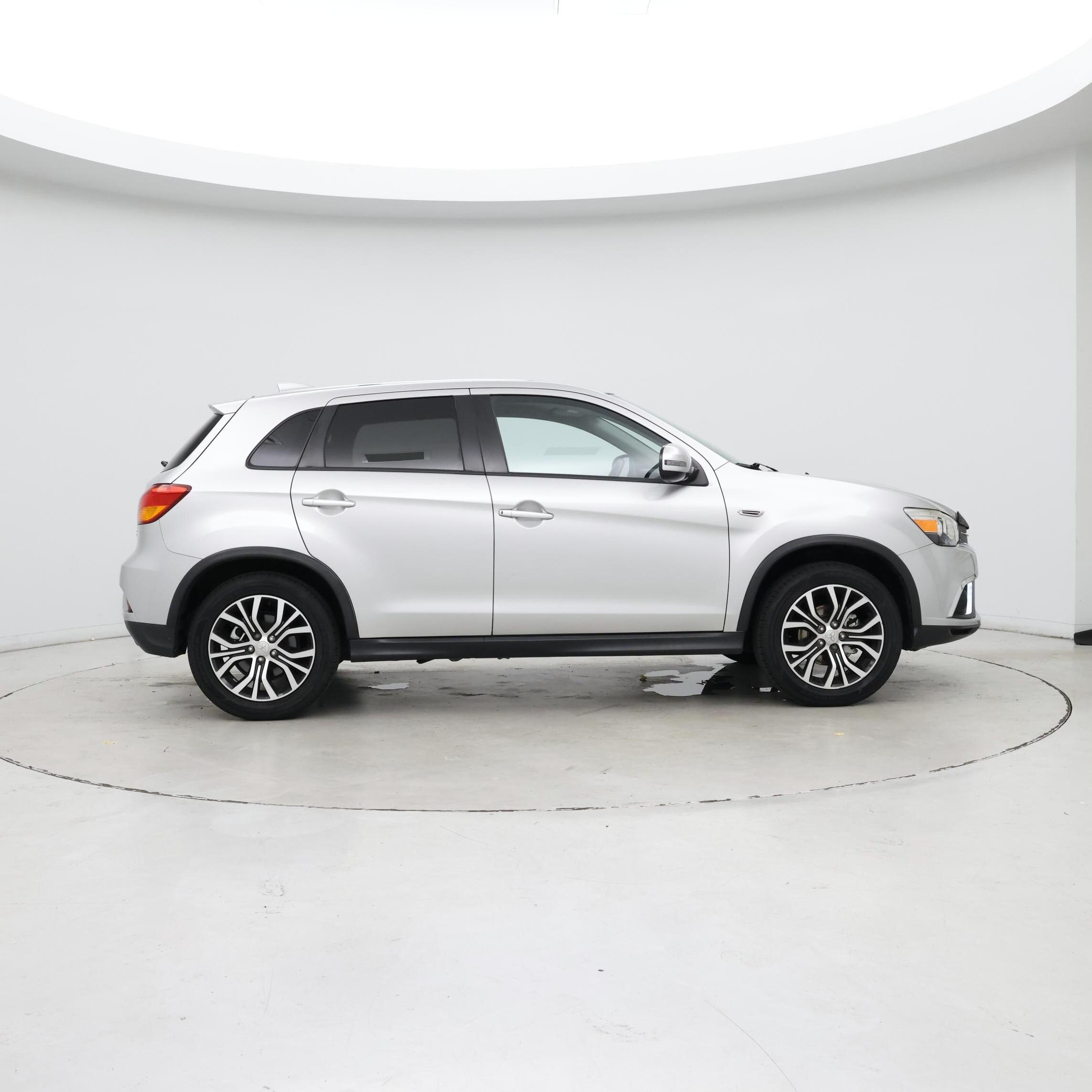 Thumbnail: 2019 Mitsubishi Outlander Sport - 7