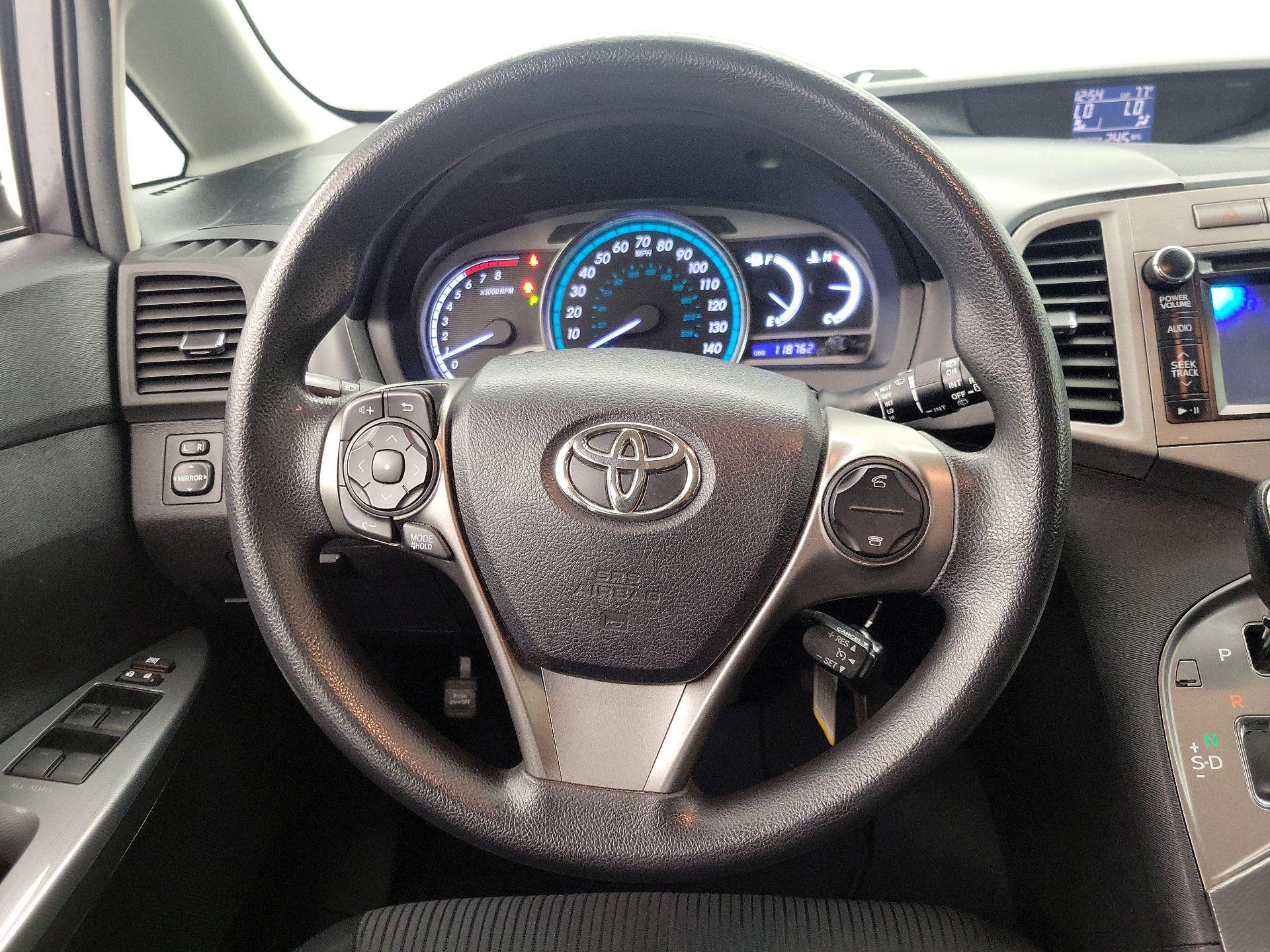 Thumbnail: 2014 Toyota Venza - 10