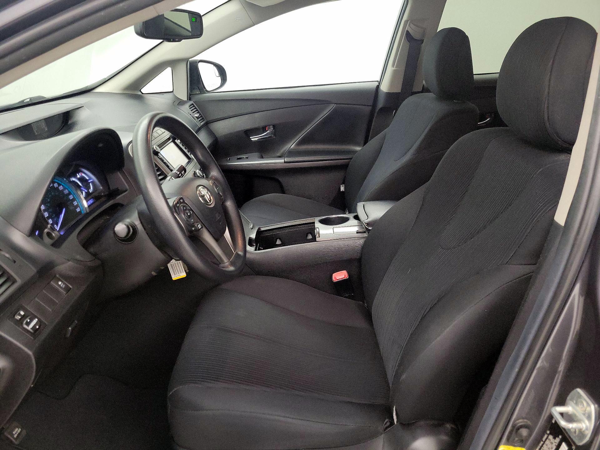 Thumbnail: 2014 Toyota Venza - 11