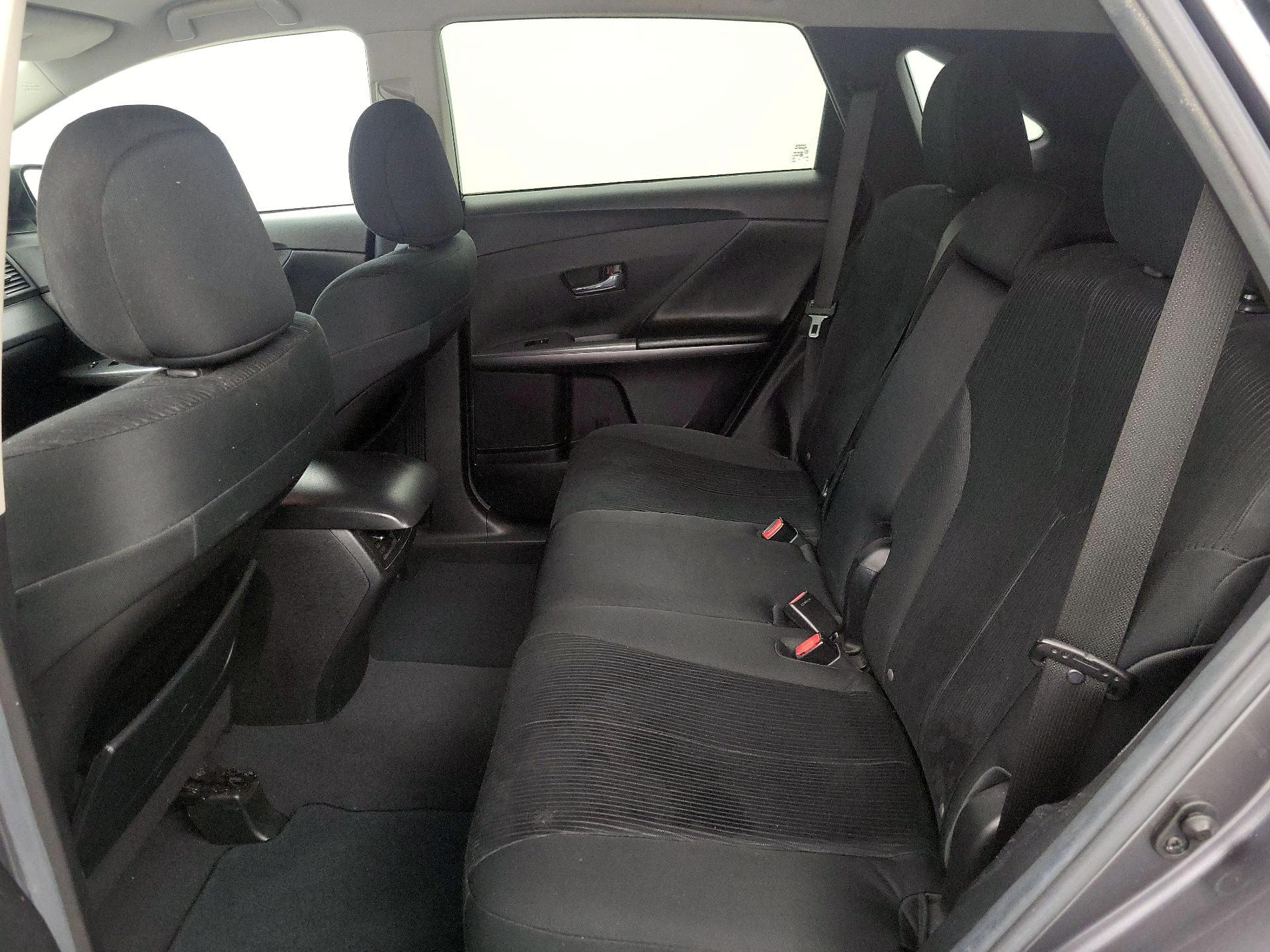Thumbnail: 2014 Toyota Venza - 18